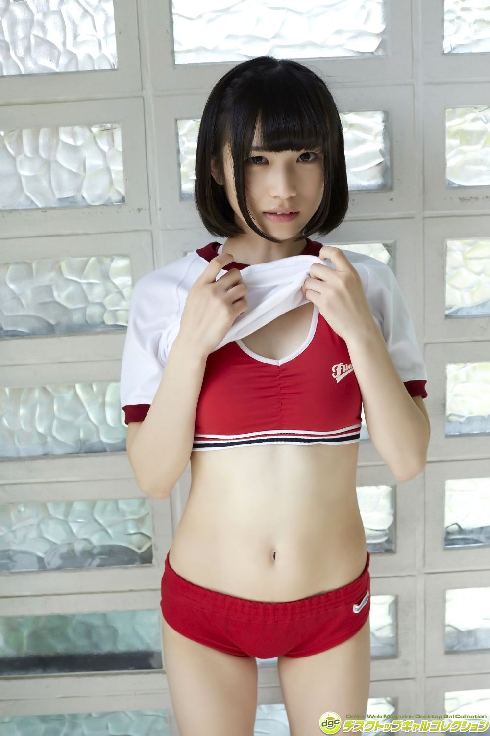 村上りいな《グミとアイドル大好きな美少女の制服物語！》 [DGC]