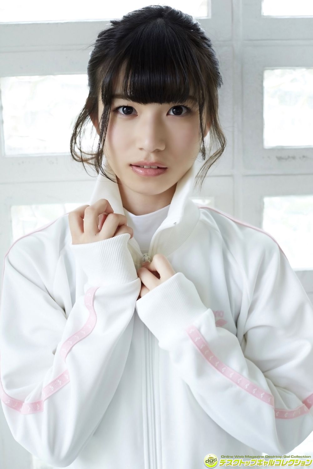 村上りいな《グミとアイドル大好きな美少女の制服物語！》 [DGC]