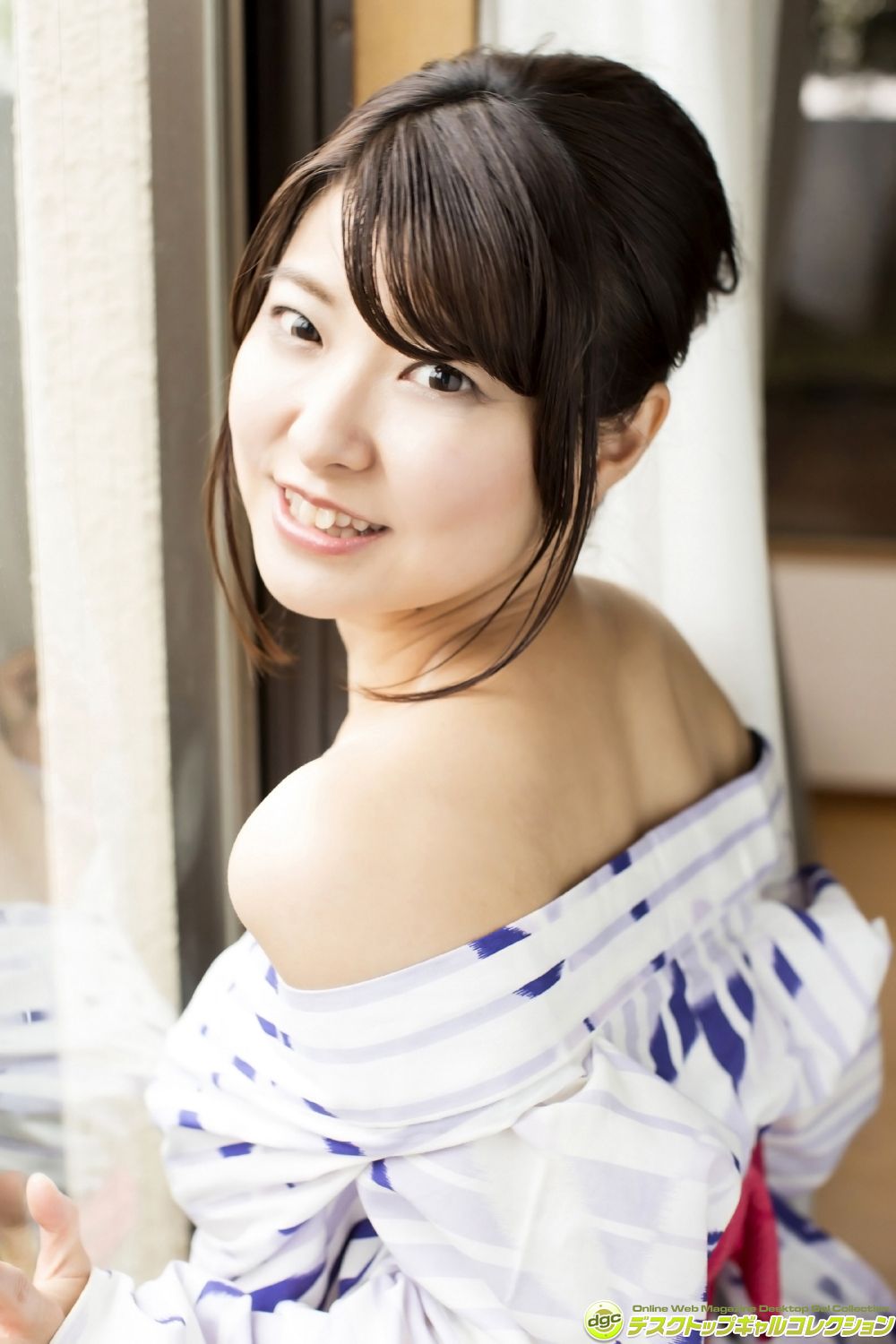 花井美理《パーフェクト?ボディを誇る爆乳グラドル！》 [DGC]