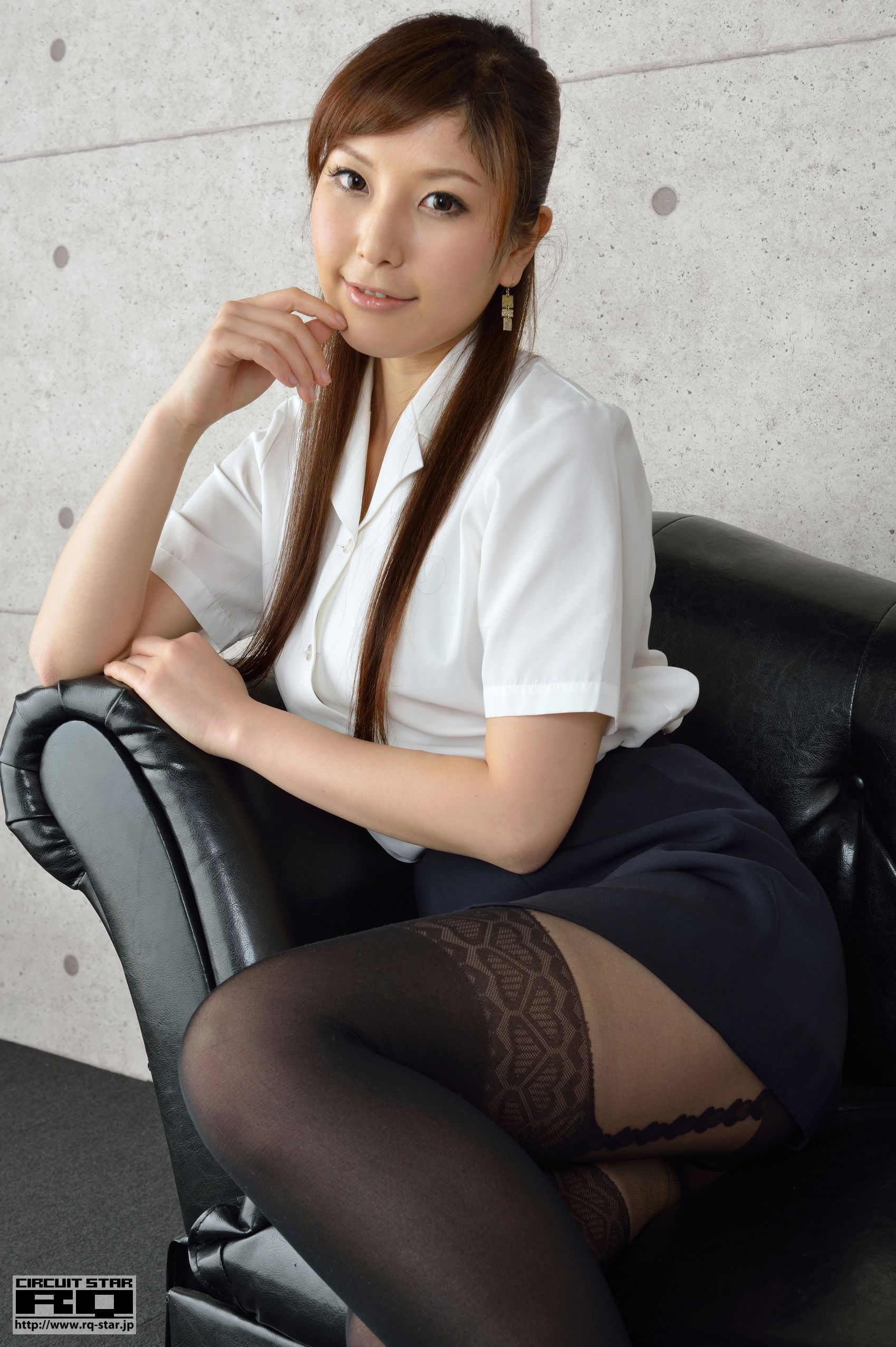 [RQ-STAR] NO.00751 若松朋加 Office Lady 办公室女郎 写真集