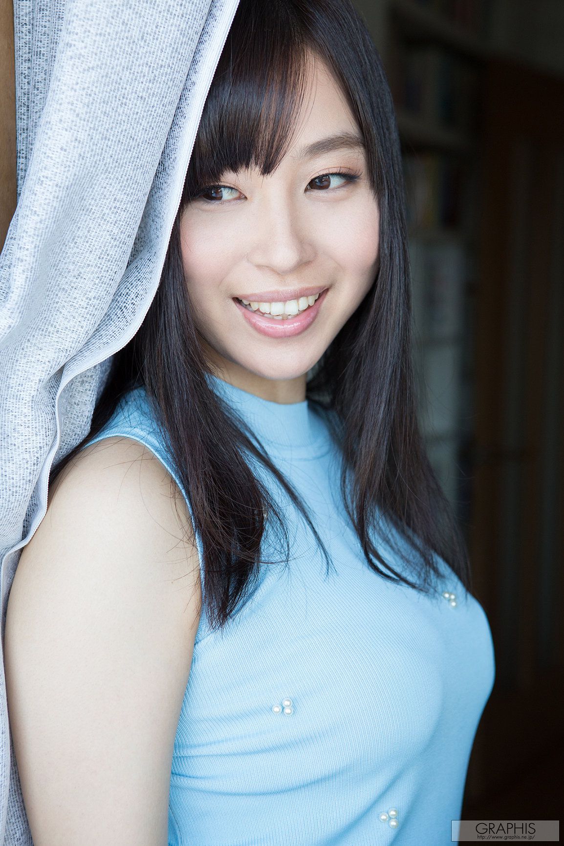 小川桃果 [Graphis] First Gravure 初脫ぎ娘
