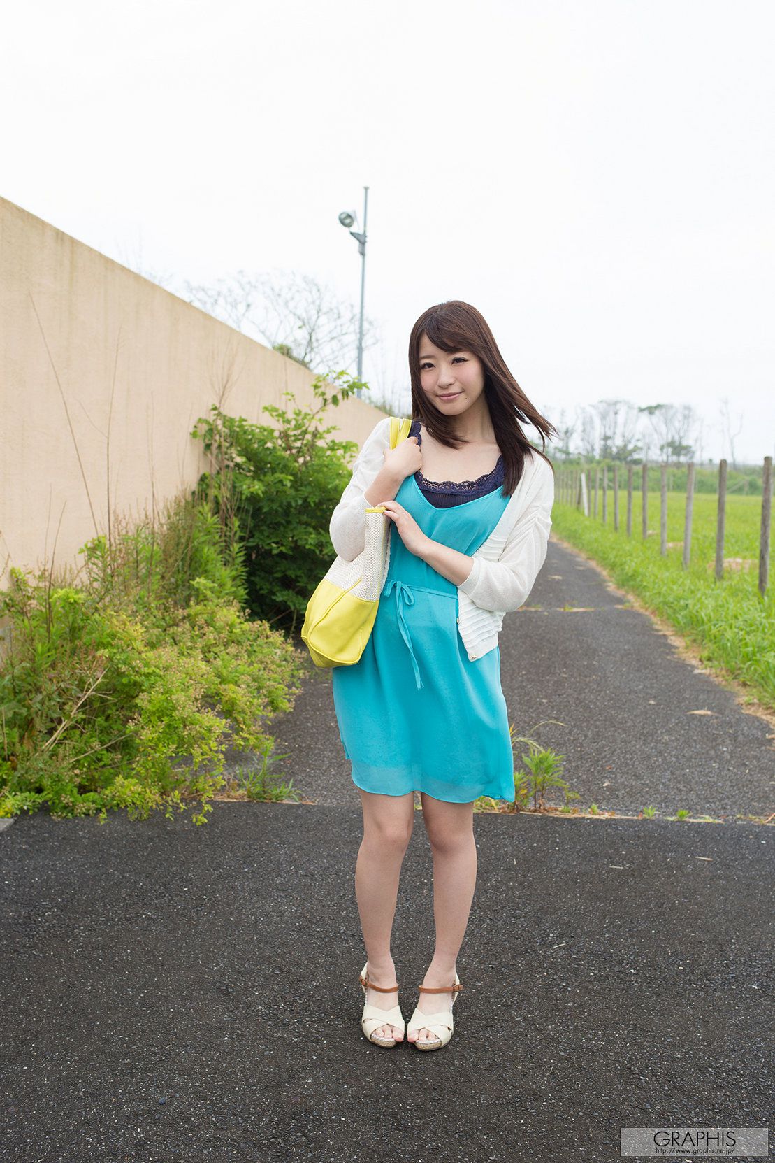 初美沙希《Caucus Race》 [Graphis] Gals