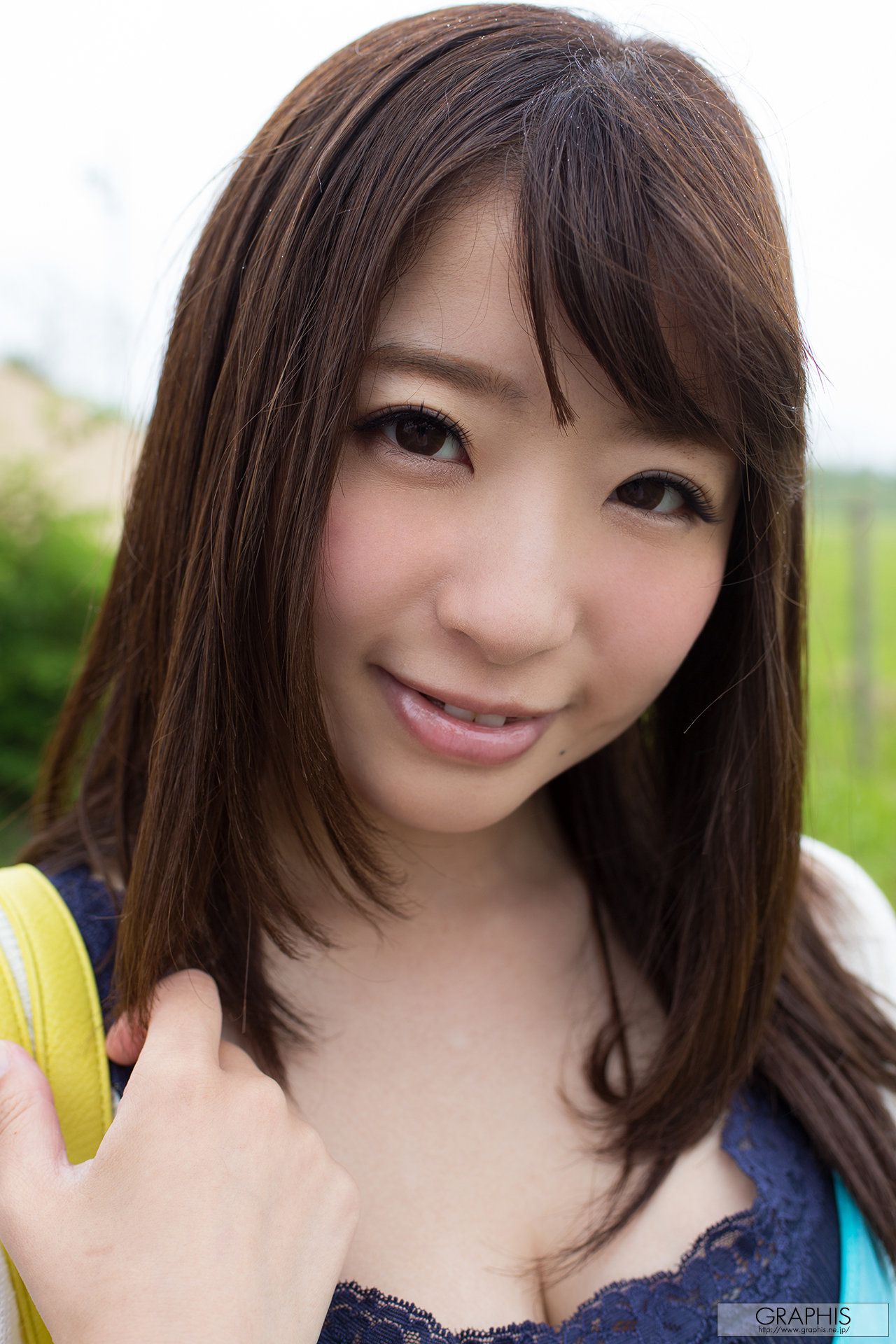 初美沙希《Caucus Race》 [Graphis] Gals