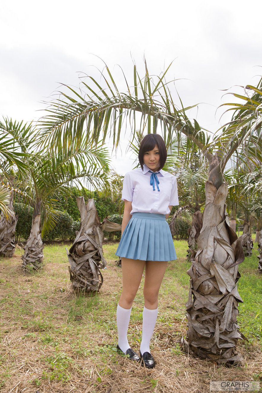 Umi Hirose 広瀬うみ/广濑海 [Graphis] First Gravure 初脫ぎ娘