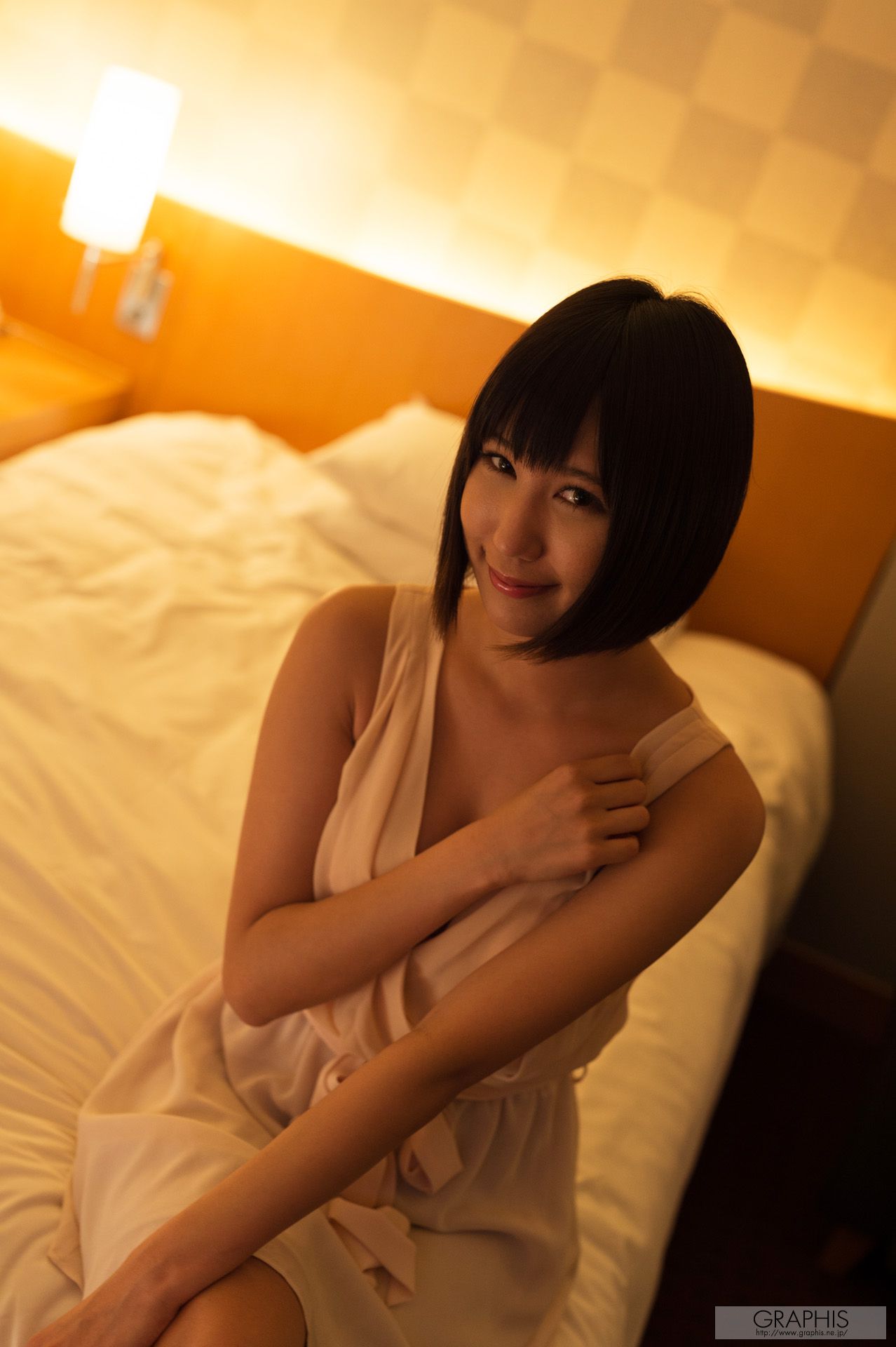 湊莉久《Carbonated》 [Graphis] Gals