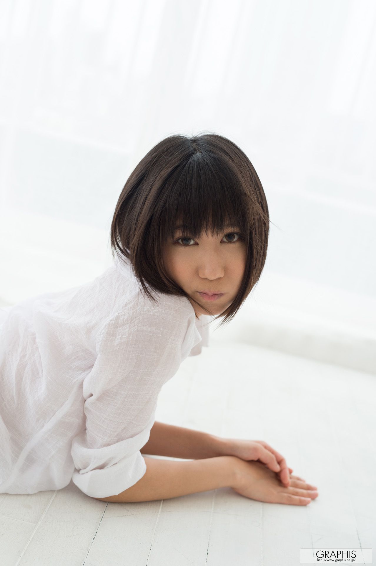 湊莉久《Carbonated》 [Graphis] Gals