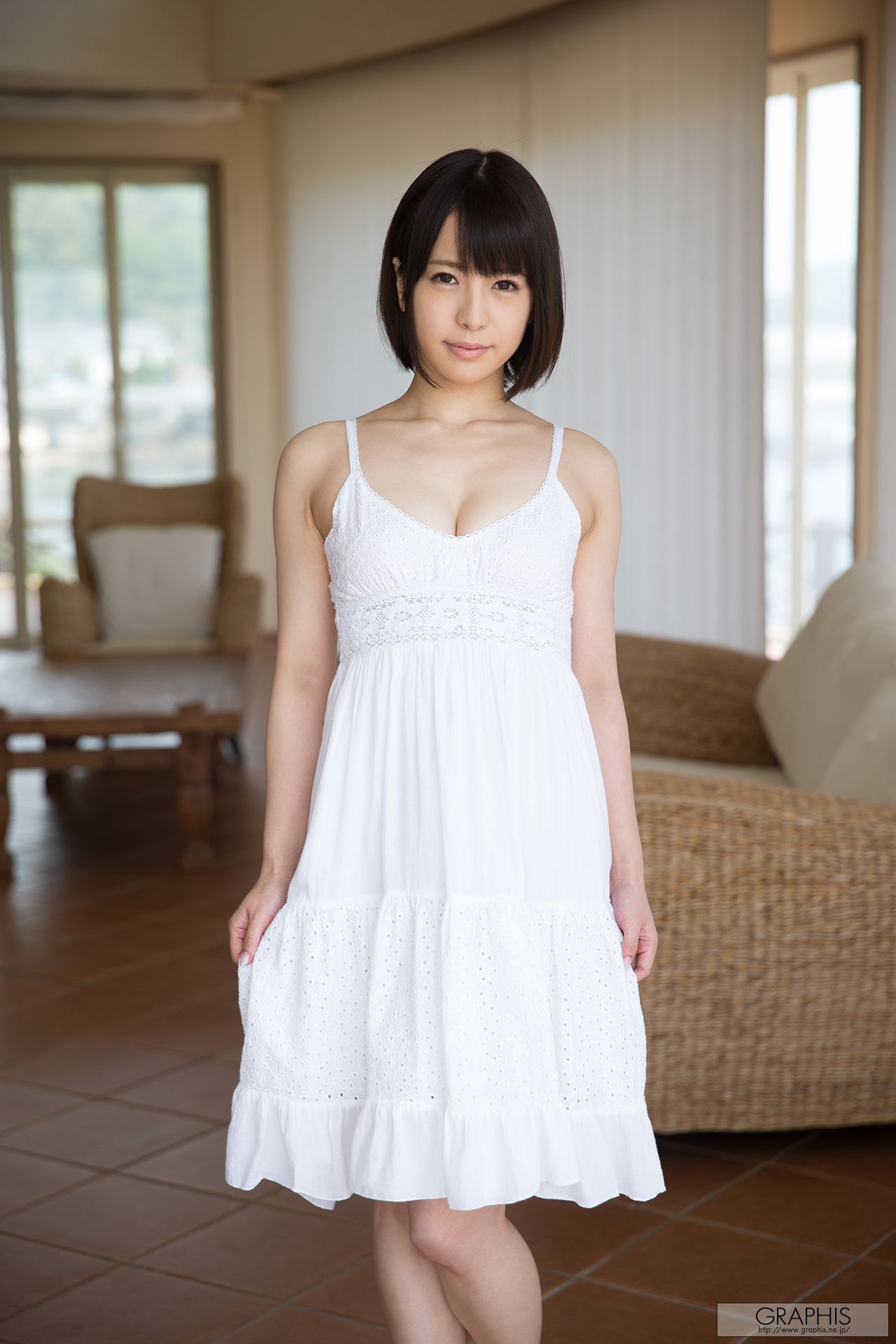 Nagakura Sena 永倉せな/永仓濑奈 [Graphis] First Gravure 初脫ぎ娘