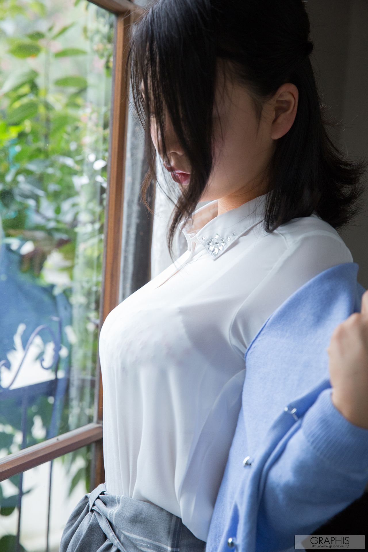 Manaka Minami 南真菜果 [Graphis] First Gravure 初脫ぎ娘