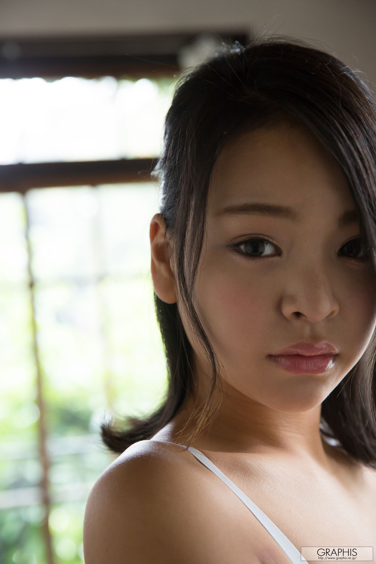 Manaka Minami 南真菜果 [Graphis] First Gravure 初脫ぎ娘