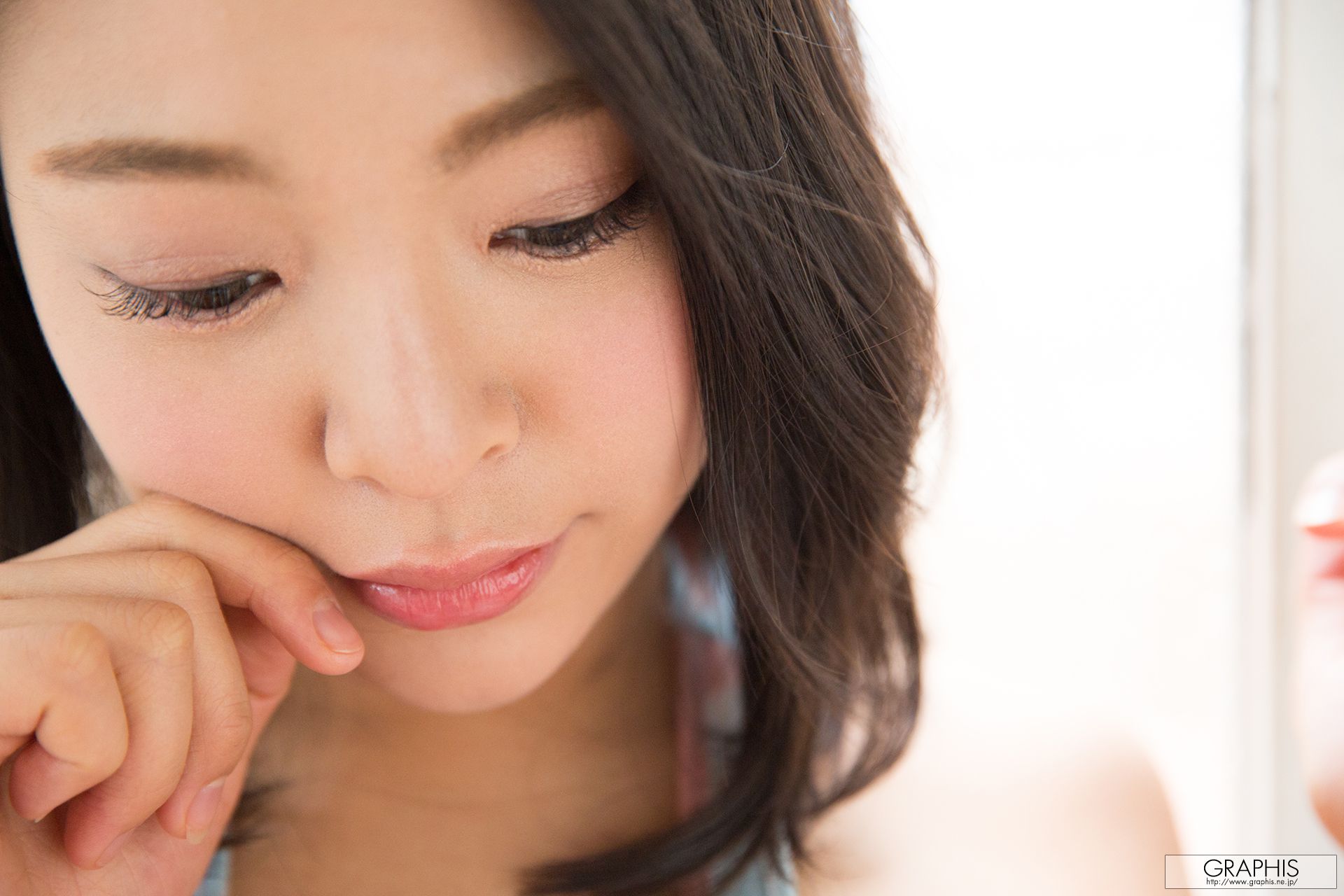 Manaka Minami 南真菜果 [Graphis] First Gravure 初脫ぎ娘