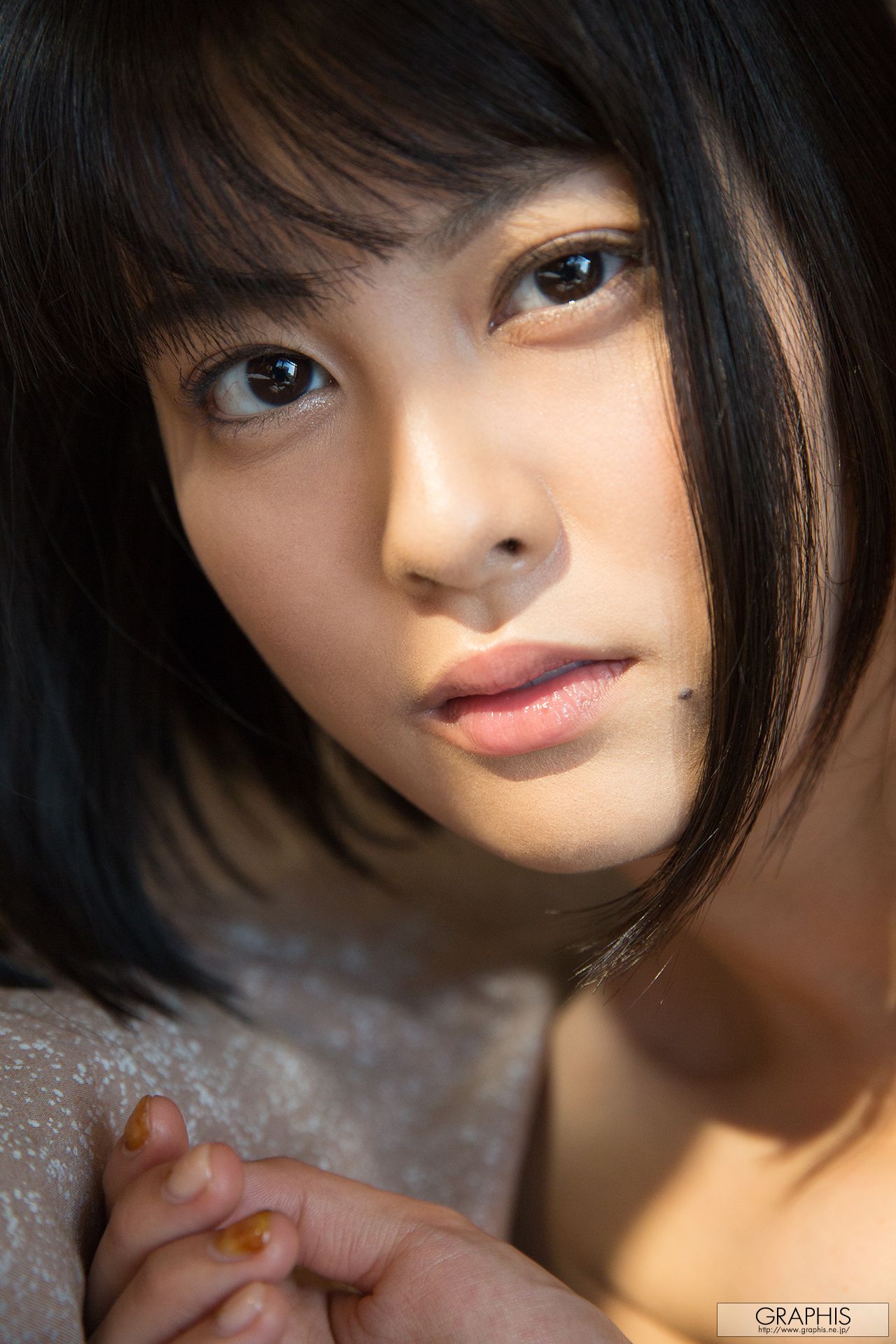 松岡ちな『Gifted』 [Graphis] Gals