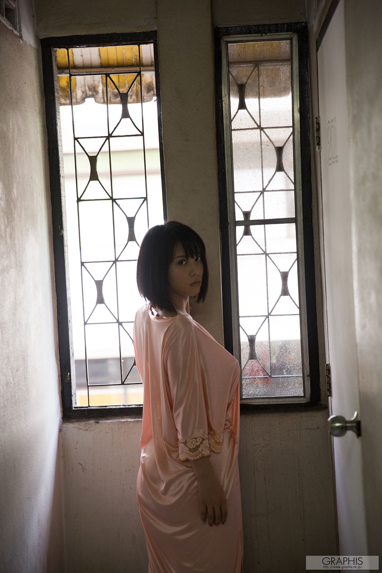 松岡ちな『Gifted』 [Graphis] Gals