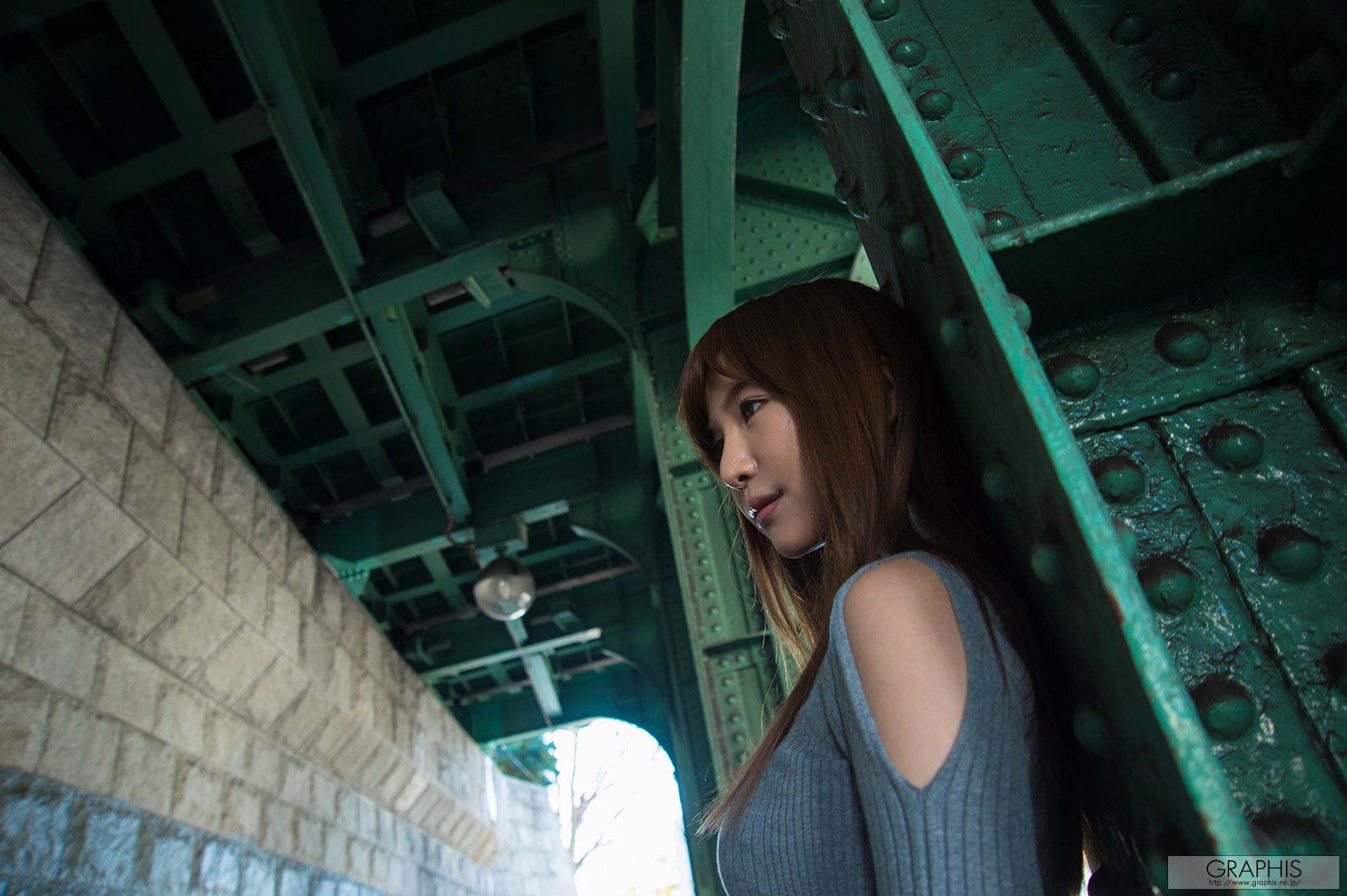 Aoi 葵『Float On』 [Graphis] Gals