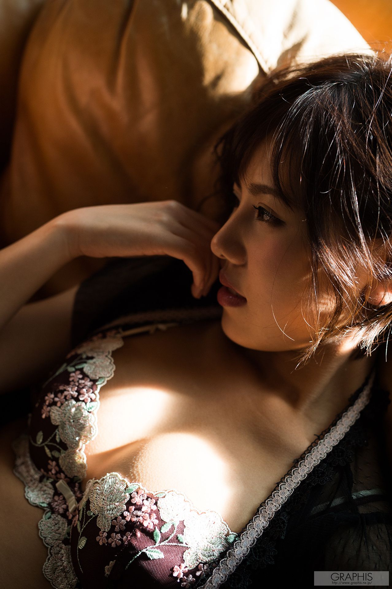 Aoi Akane あかね葵/赤根葵 [Graphis] First Gravure 初脫ぎ娘