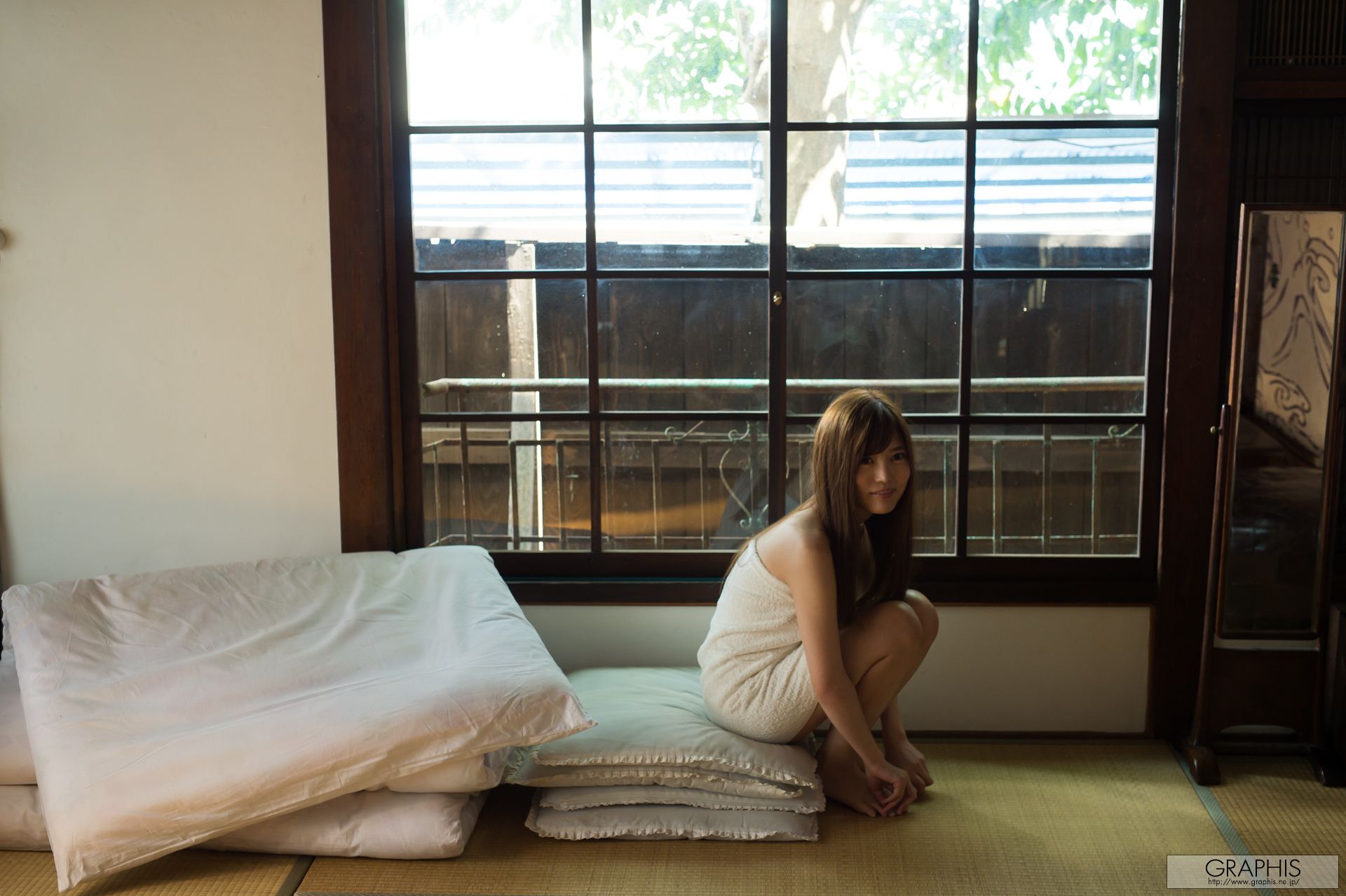 榊梨々亜/榊梨梨亚《Be shy》 [Graphis] Gals