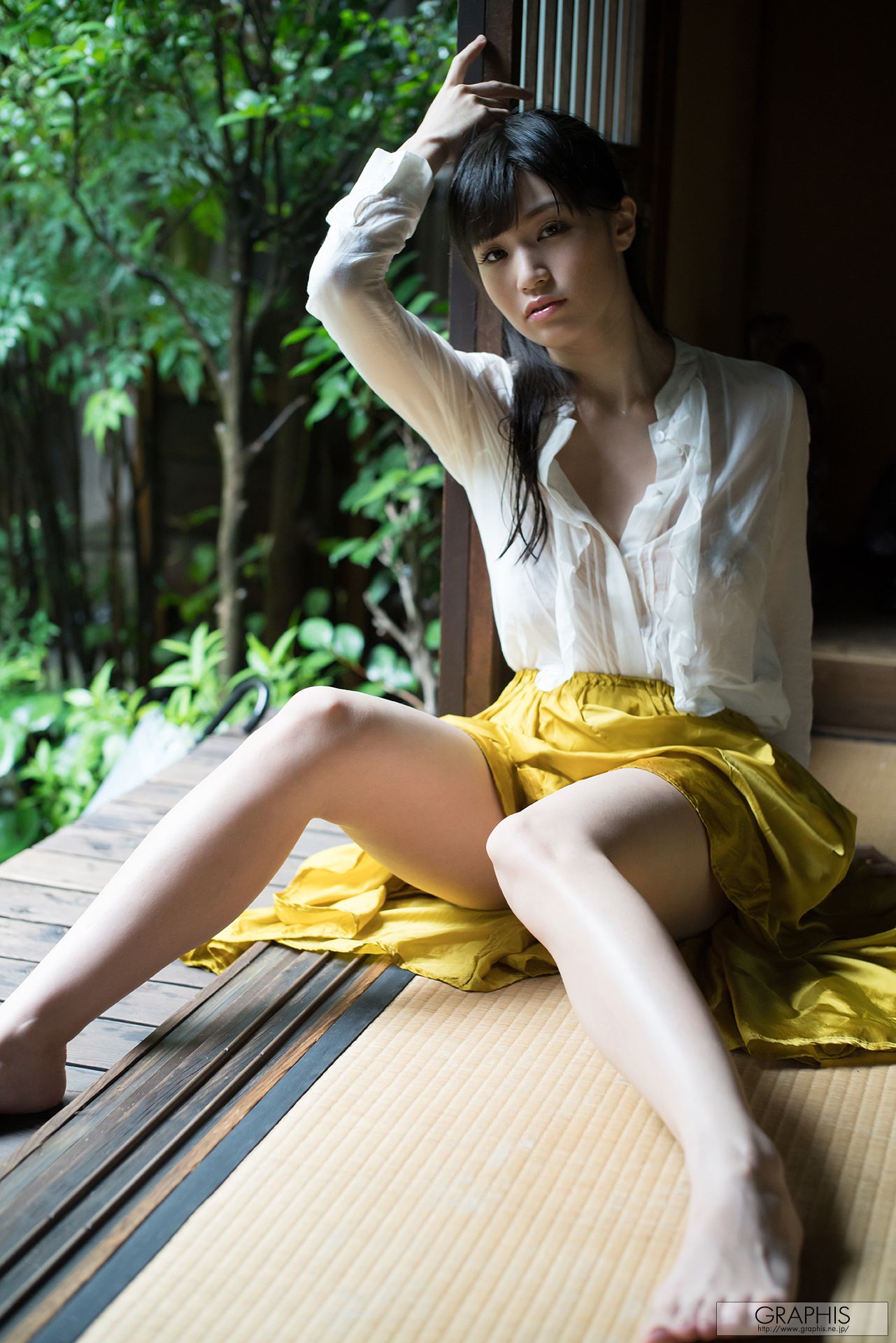 高橋しょう子《Noble bomb》 [Graphis] Gals