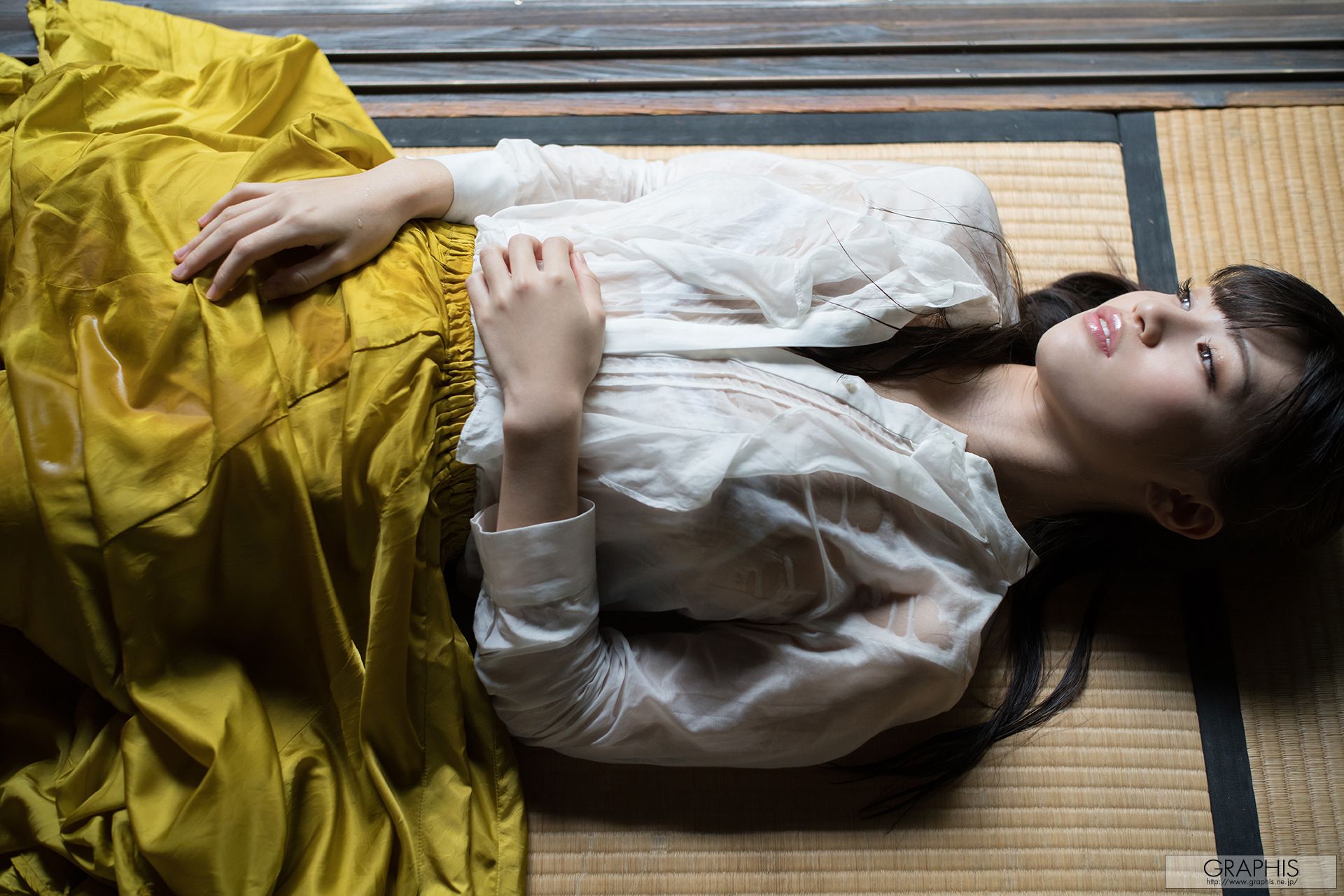 高橋しょう子《Noble bomb》 [Graphis] Gals