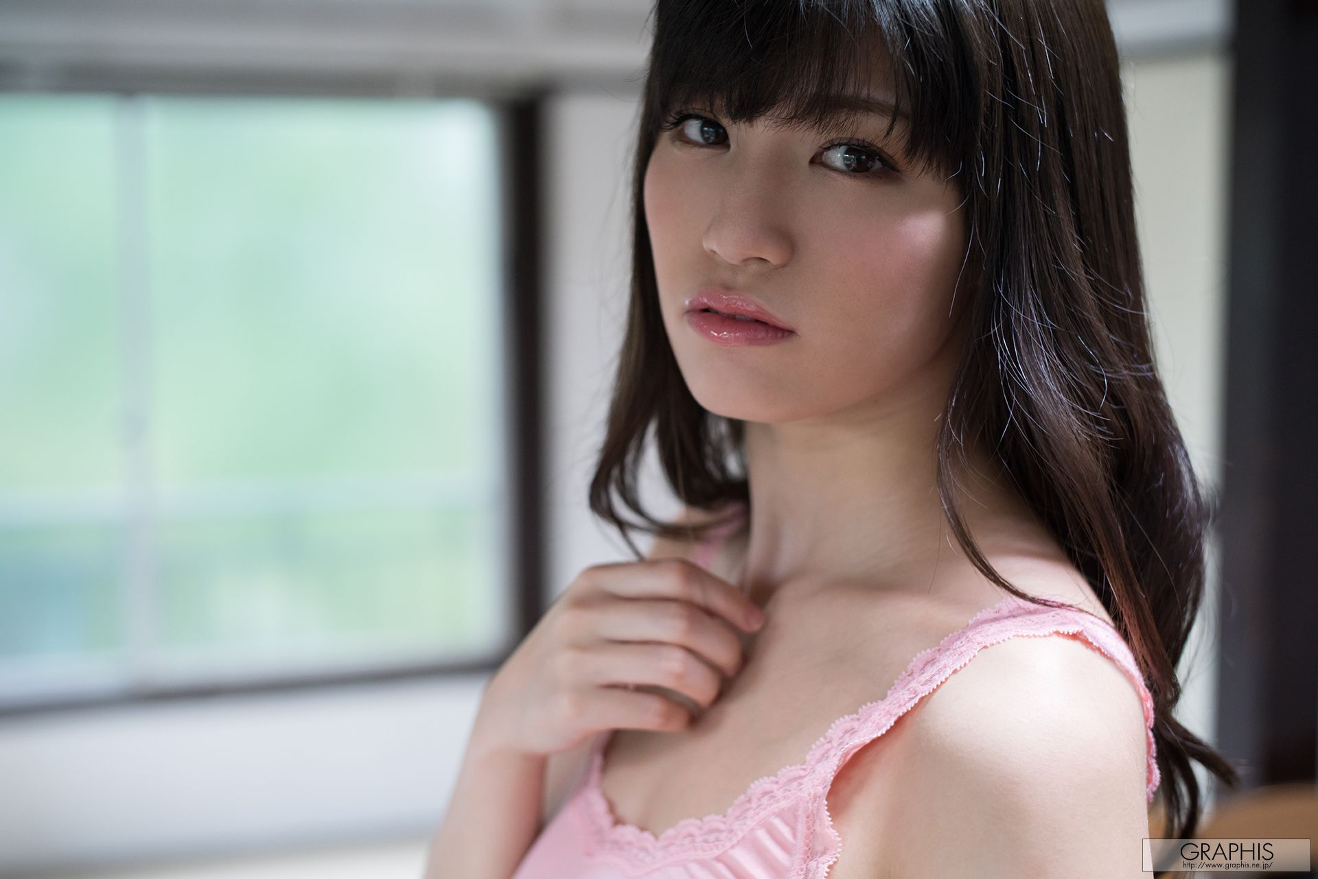 高橋しょう子《Noble bomb》 [Graphis] Gals
