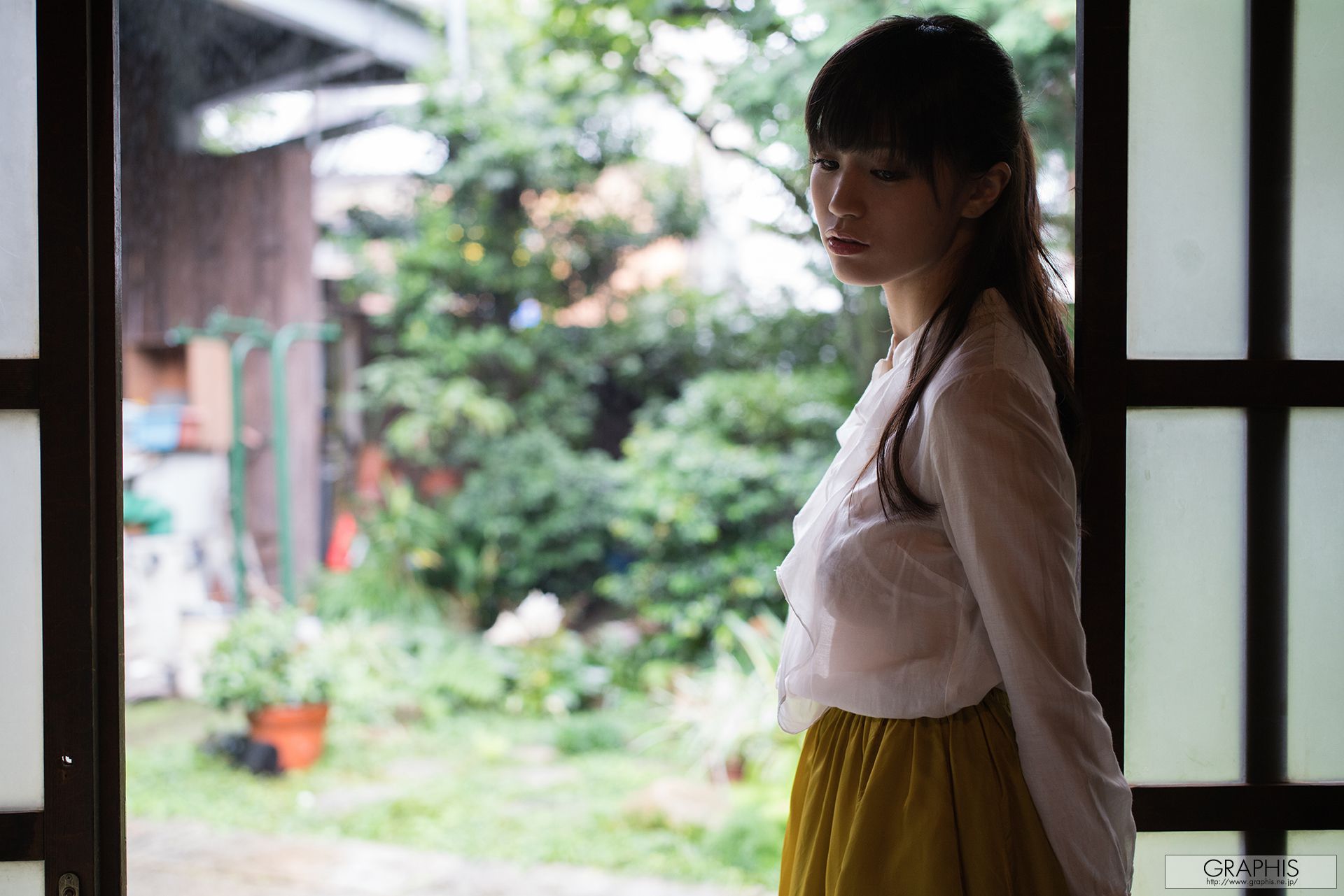 高橋しょう子《Noble bomb》 [Graphis] Gals