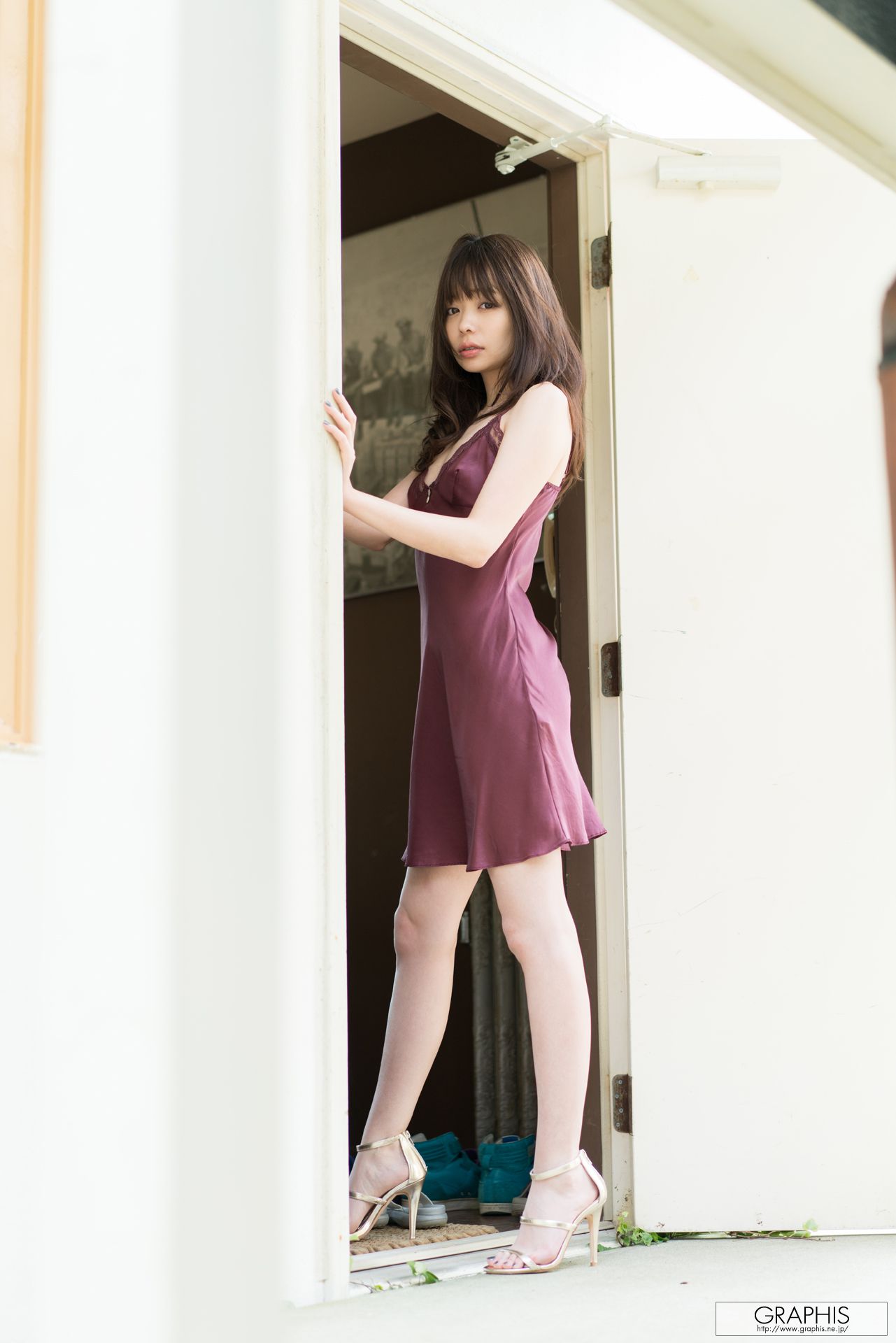 Kaname Ootori 凰かなめ/凤香奈芽 [Graphis] First Gravure 初脫ぎ娘