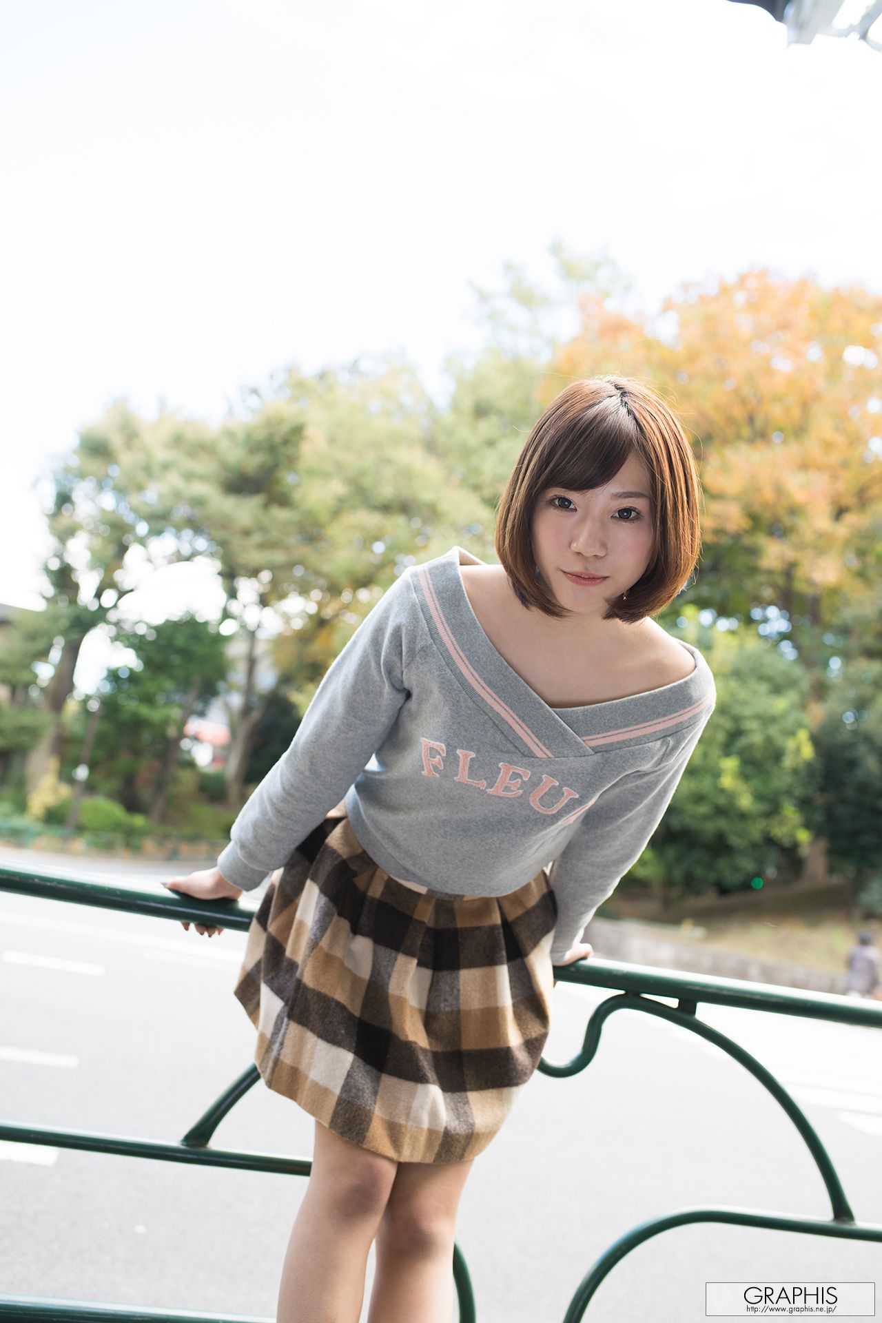 Tsubasa 翼 [Graphis] First Gravure 初脫ぎ娘