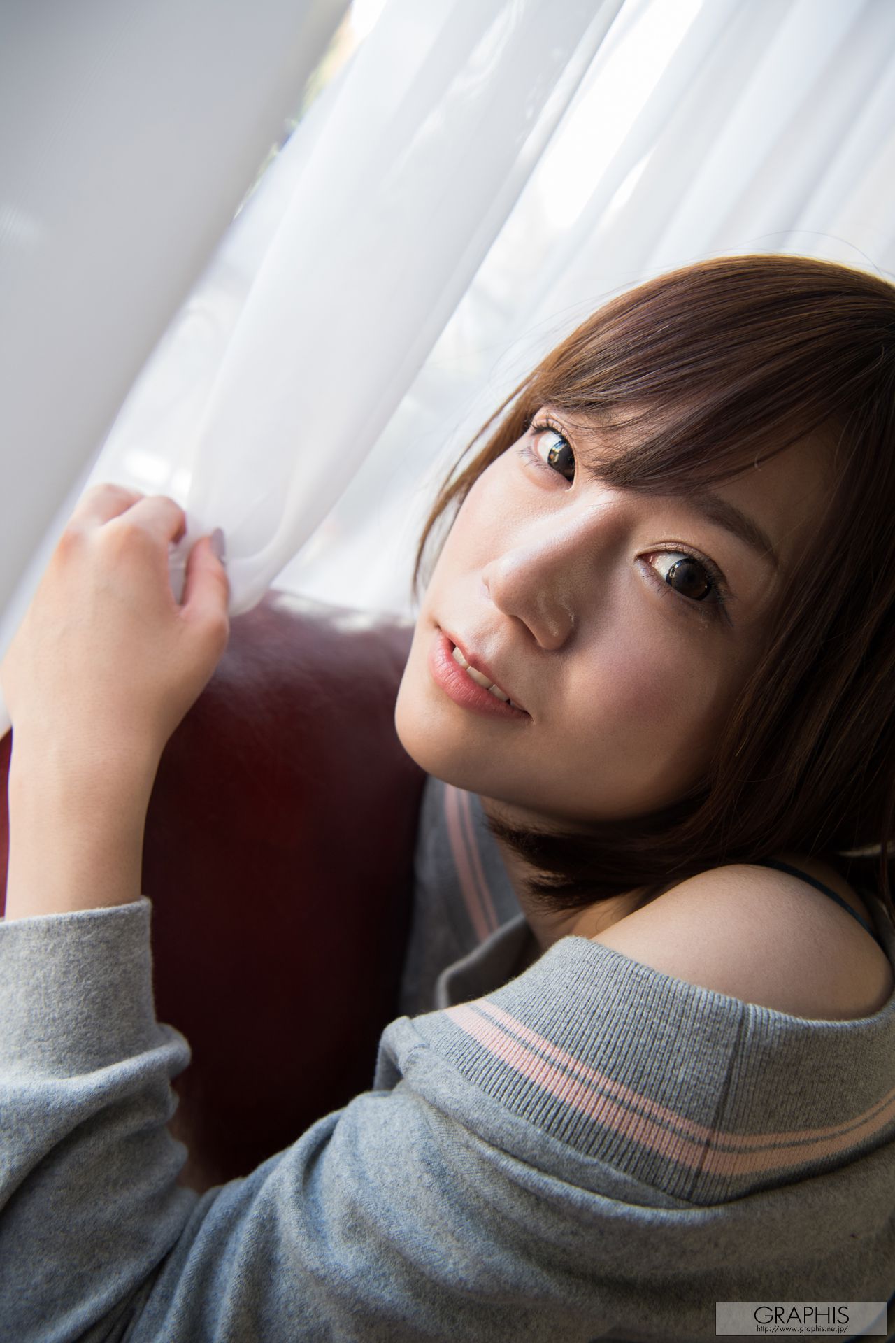 Tsubasa 翼 [Graphis] First Gravure 初脫ぎ娘