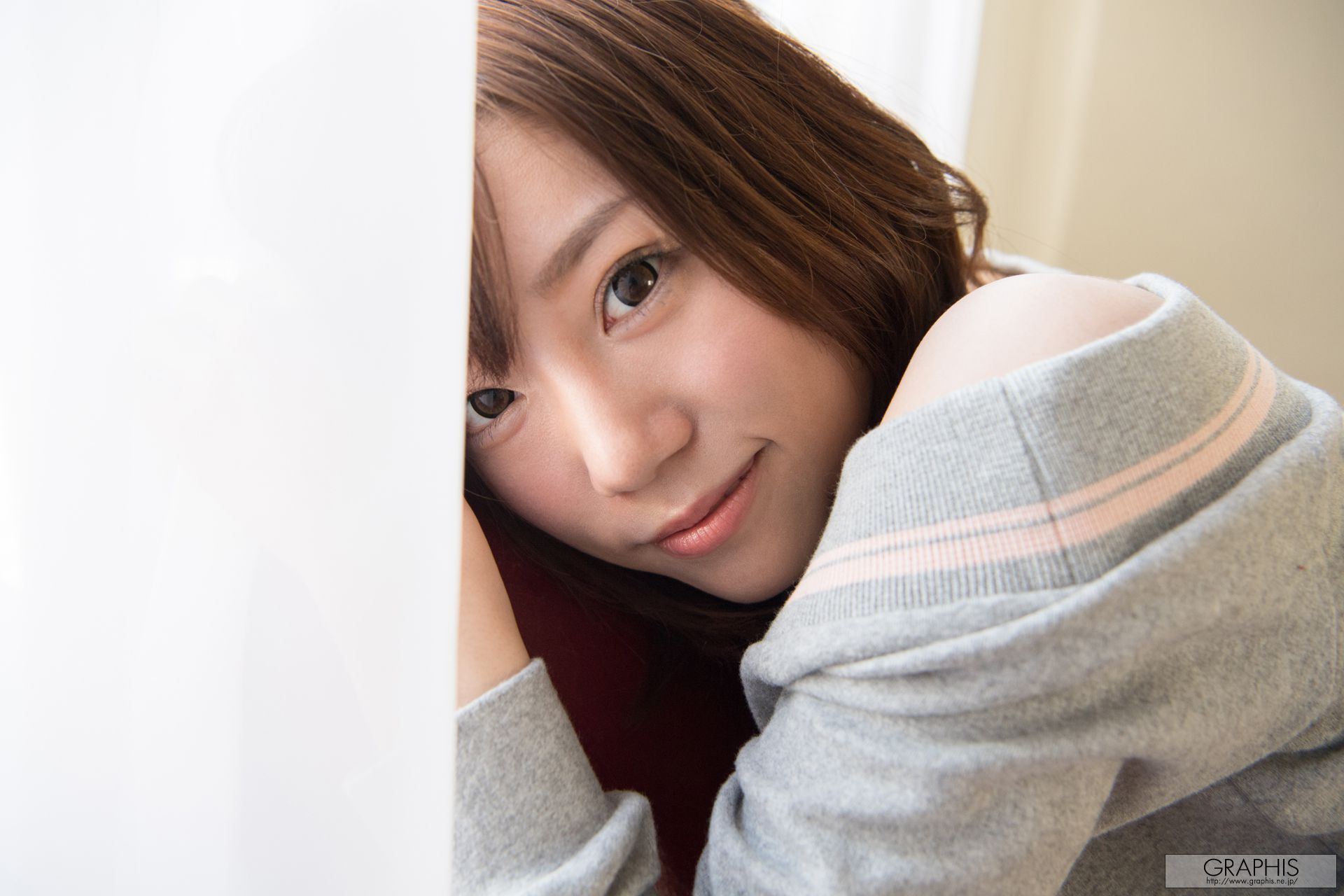 Tsubasa 翼 [Graphis] First Gravure 初脫ぎ娘