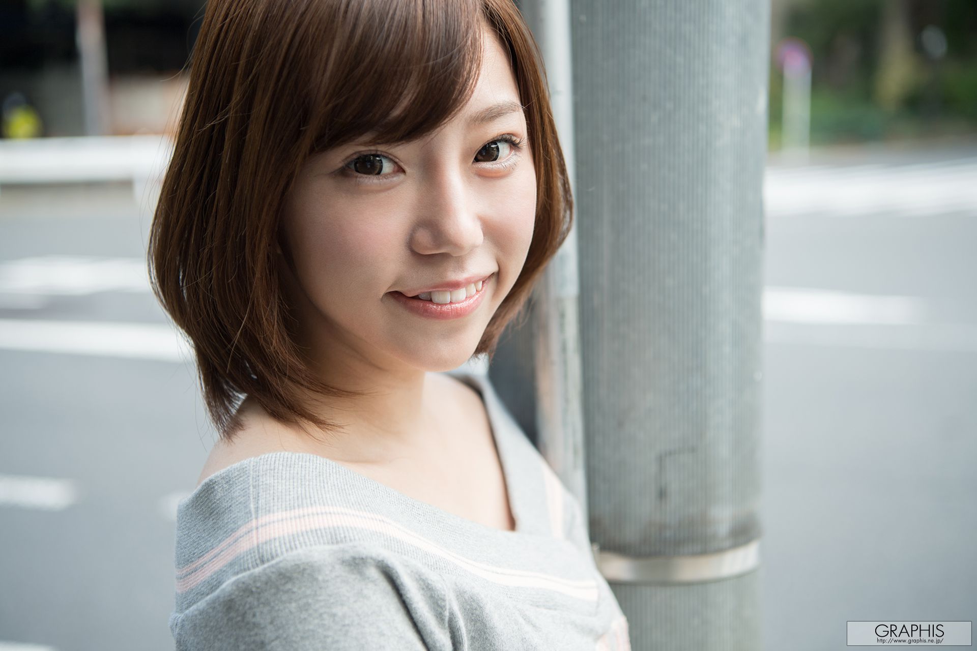 Tsubasa 翼 [Graphis] First Gravure 初脫ぎ娘