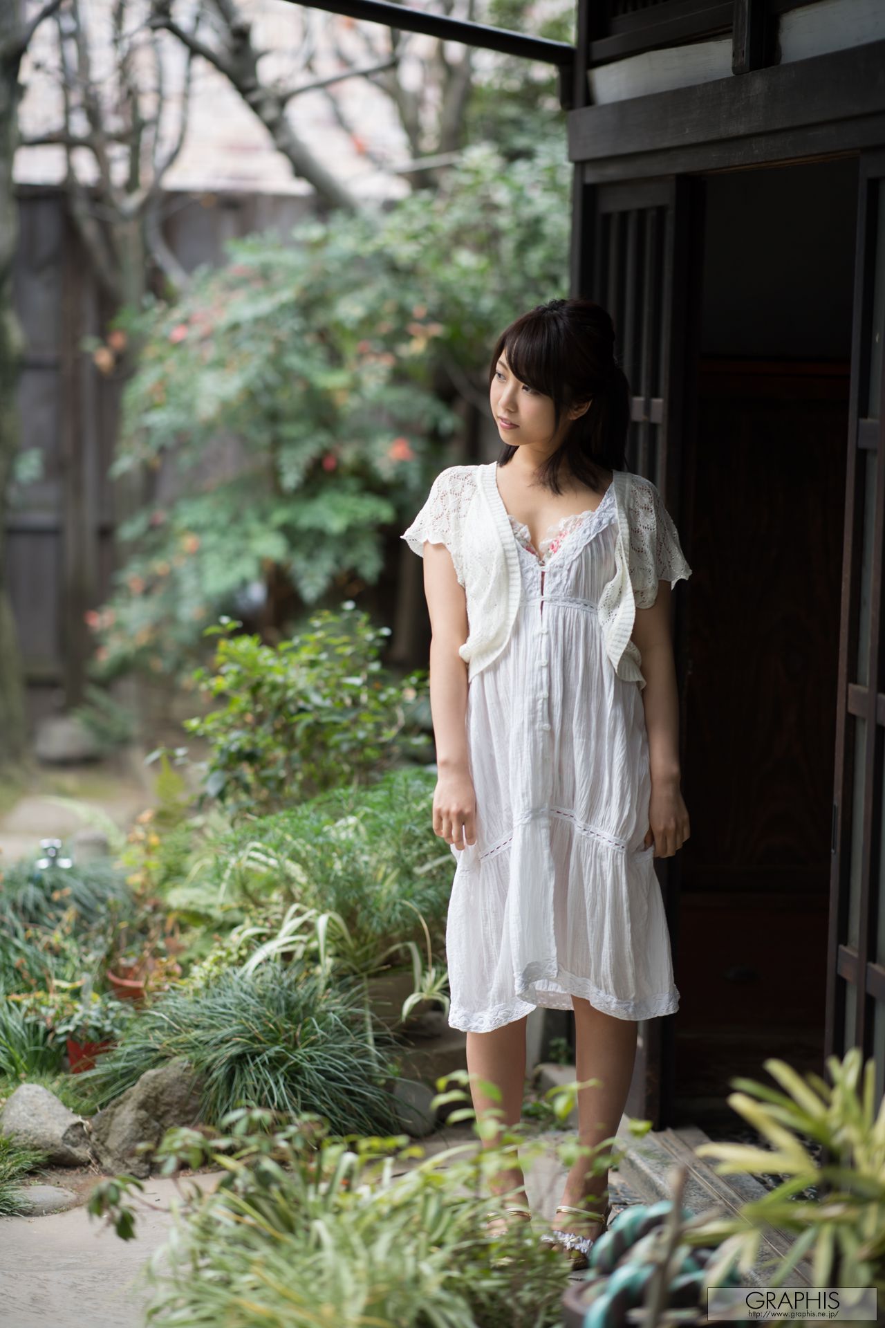 戸田真琴『Pure purification』 [Graphis] Gals