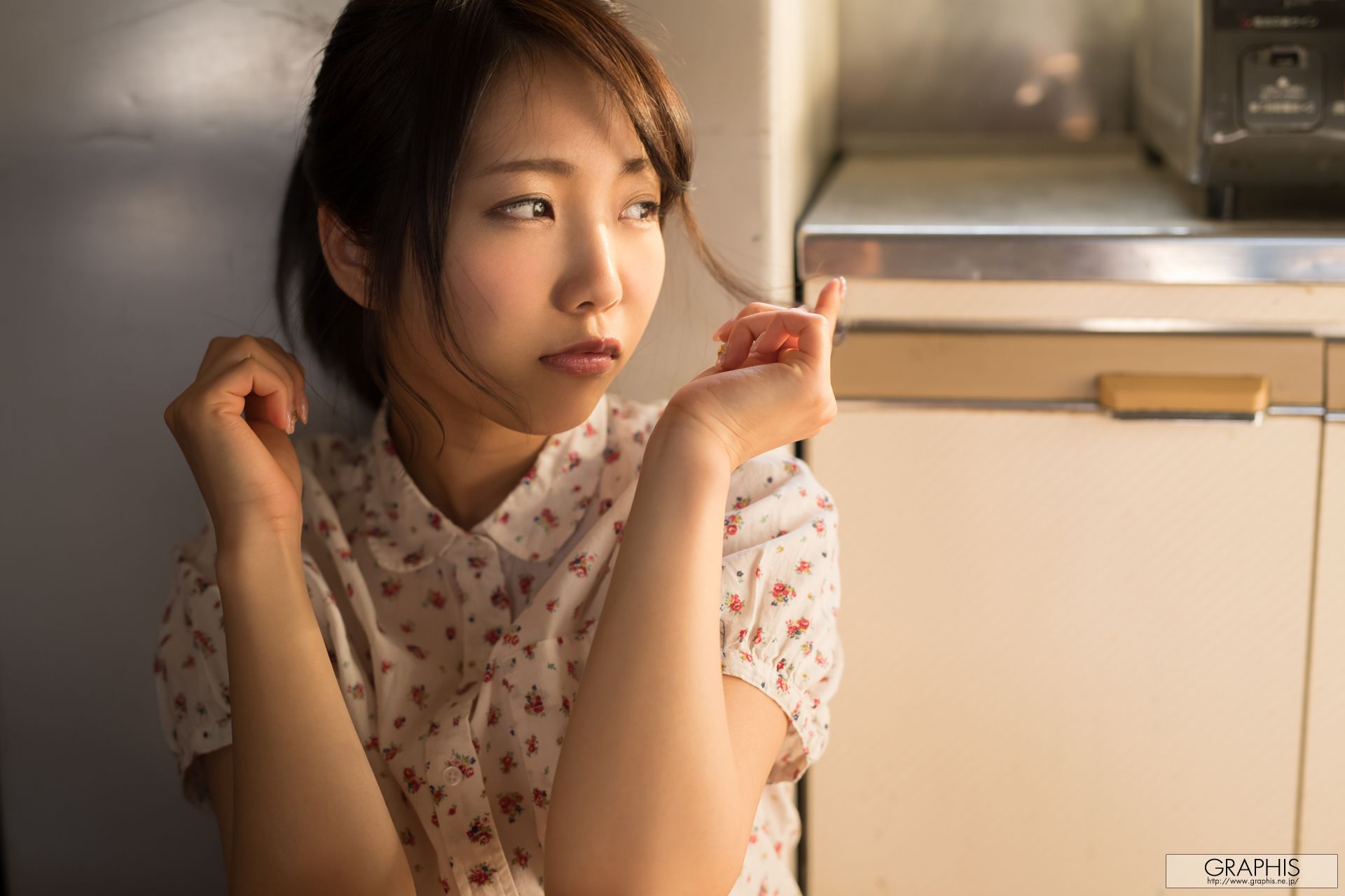 戸田真琴『Pure purification』 [Graphis] Gals