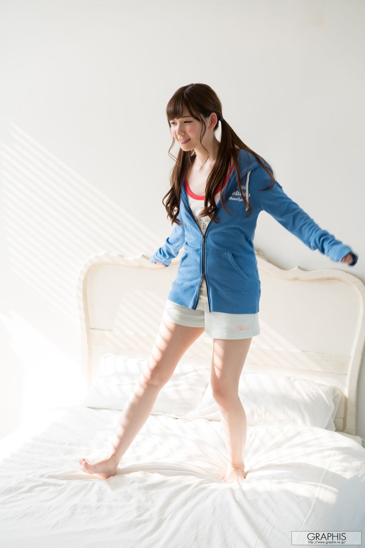 Tsumugi Akari 明里つむぎ/明里紬 [Graphis] First Gravure 初脫ぎ娘