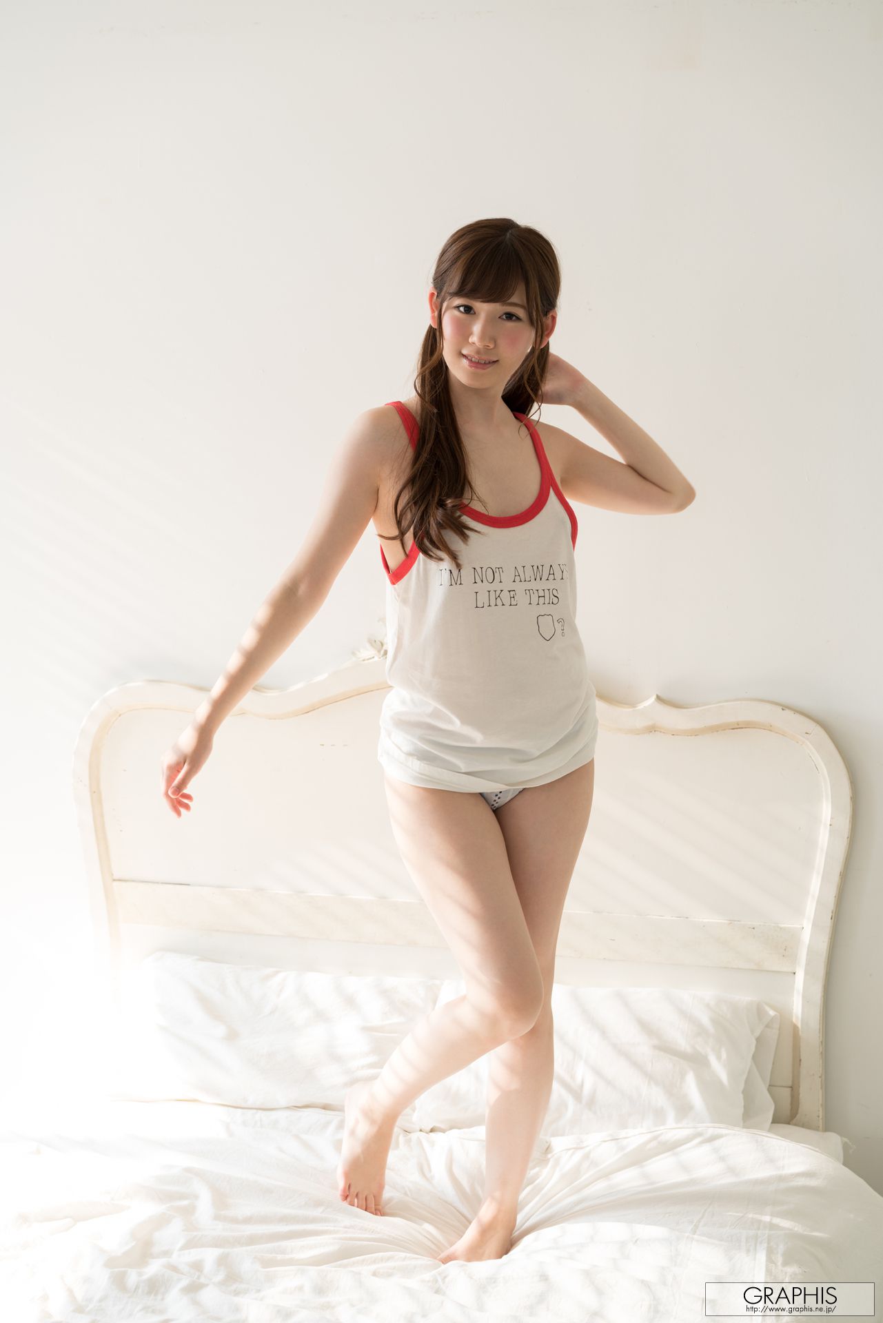 Tsumugi Akari 明里つむぎ/明里紬 [Graphis] First Gravure 初脫ぎ娘