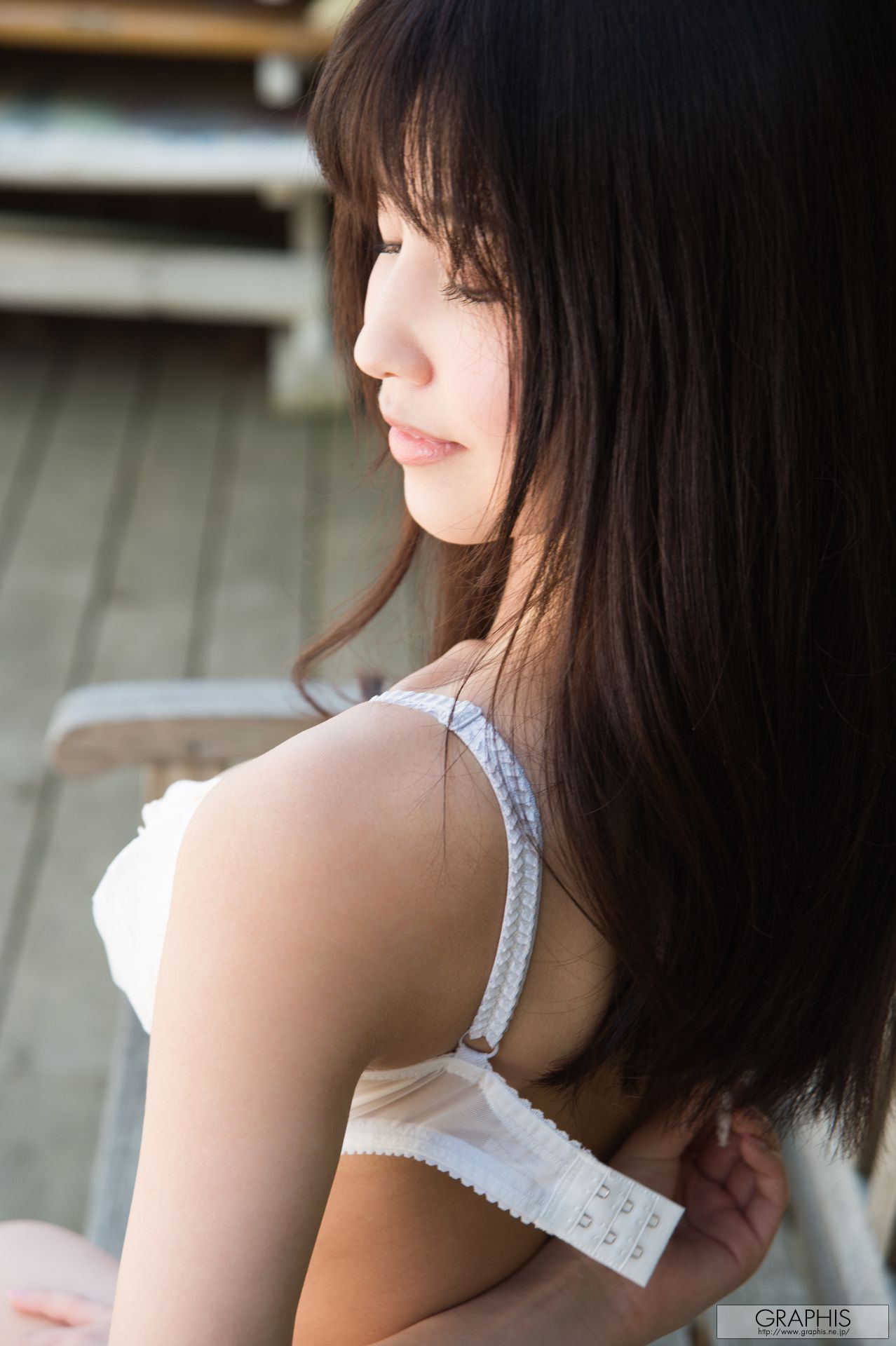 Momo Sakura 桜空もも/樱空桃『first gravure 初脫ぎ娘』 [Graphis]