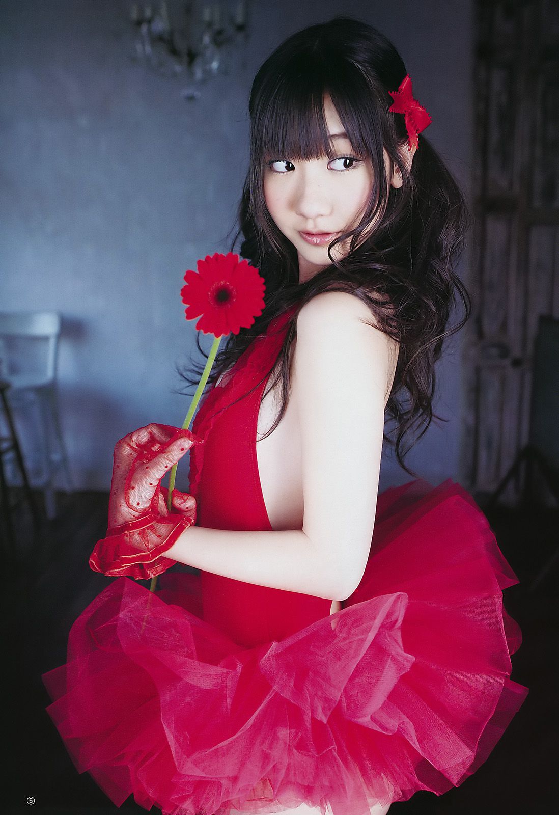 柏木由紀 渡辺麻友 未来穂香 [Weekly Young Jump] 2011年No.24 写真杂志
