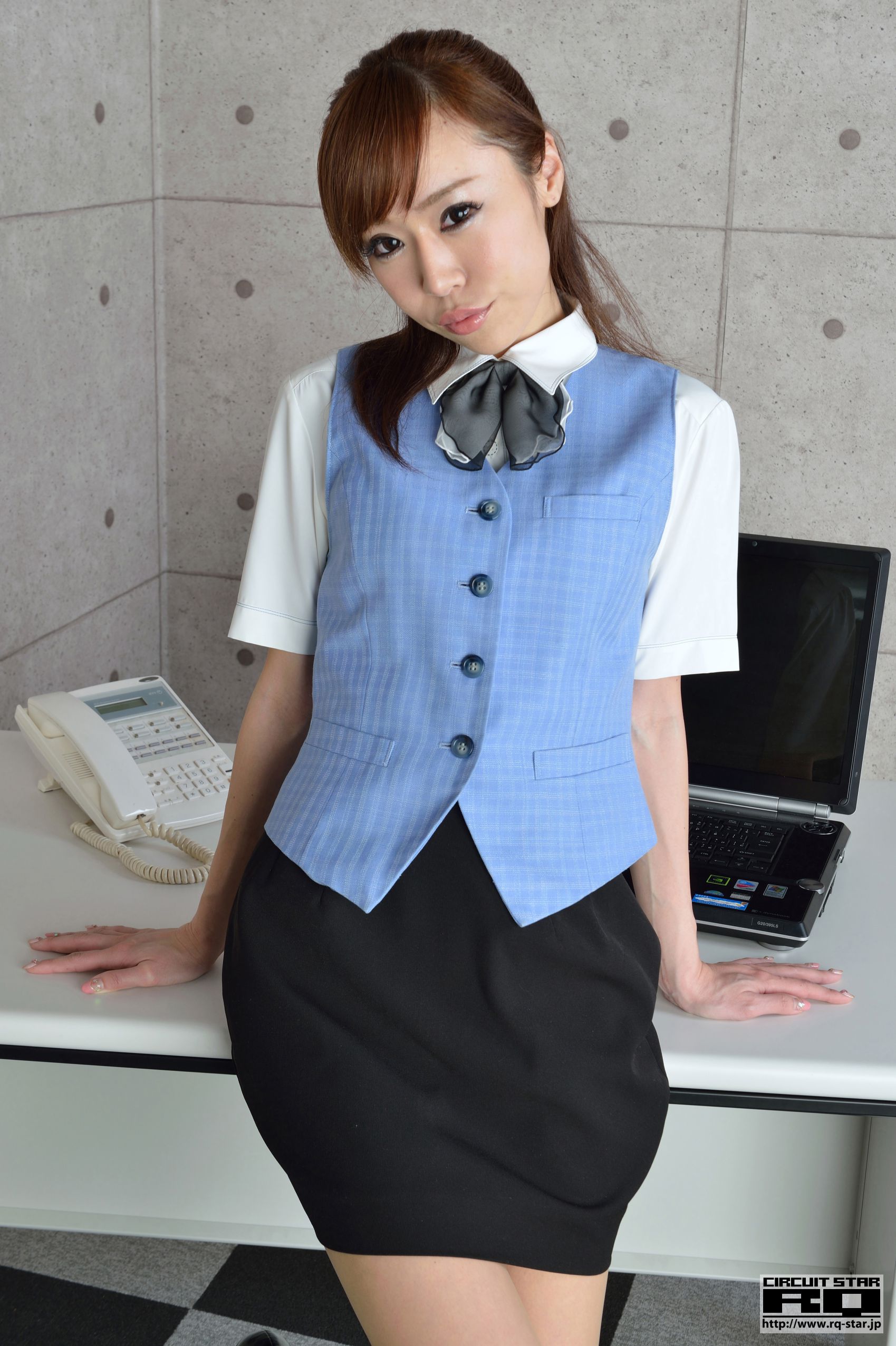 [RQ-STAR] NO.00778 柏木もえ/MOE Office Lady 办公室女郎 写真集