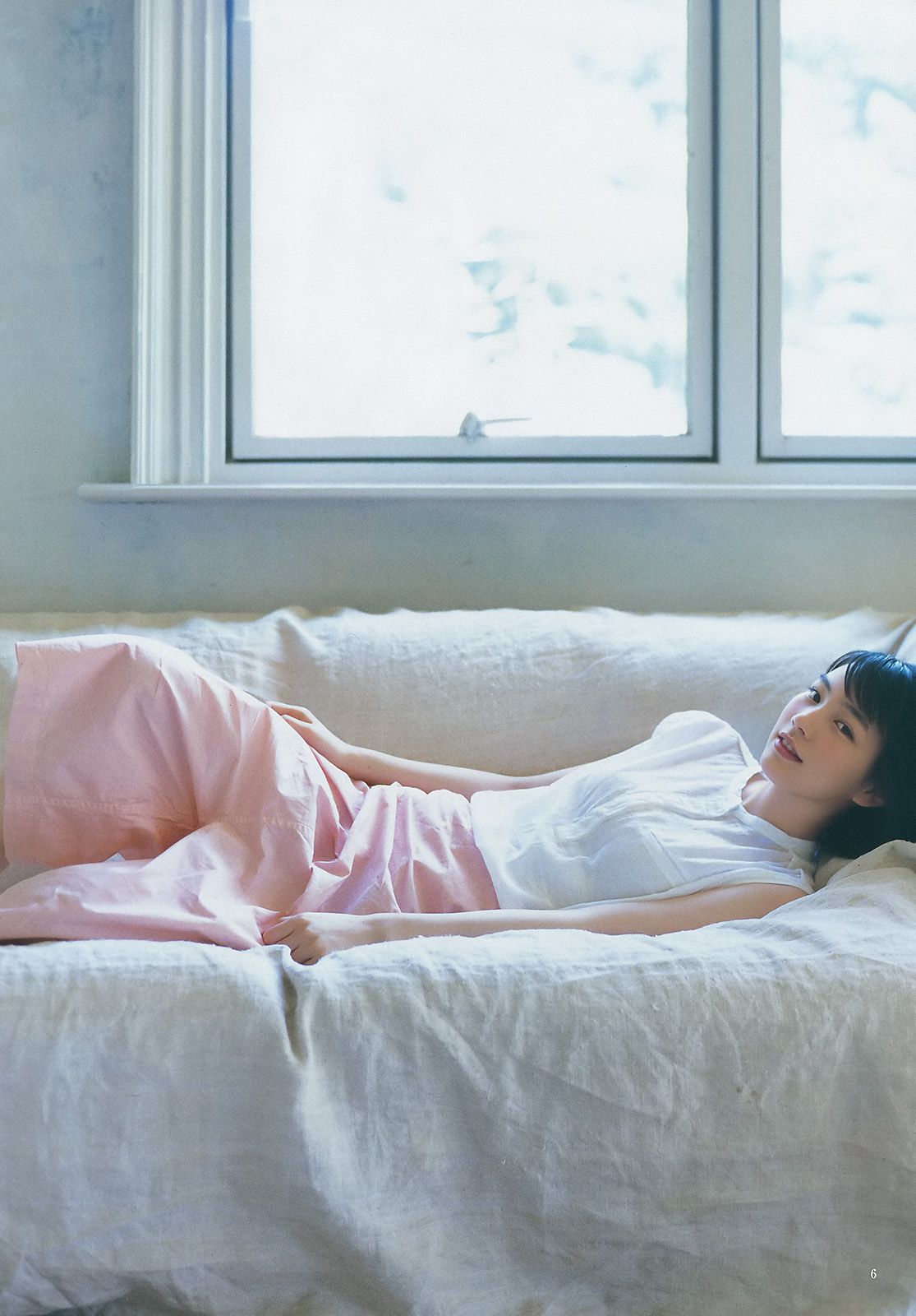 能年玲奈 奥山かずさ＆藤川遥 石川恋 [Weekly Young Jump] 2015年No.23 写真杂志