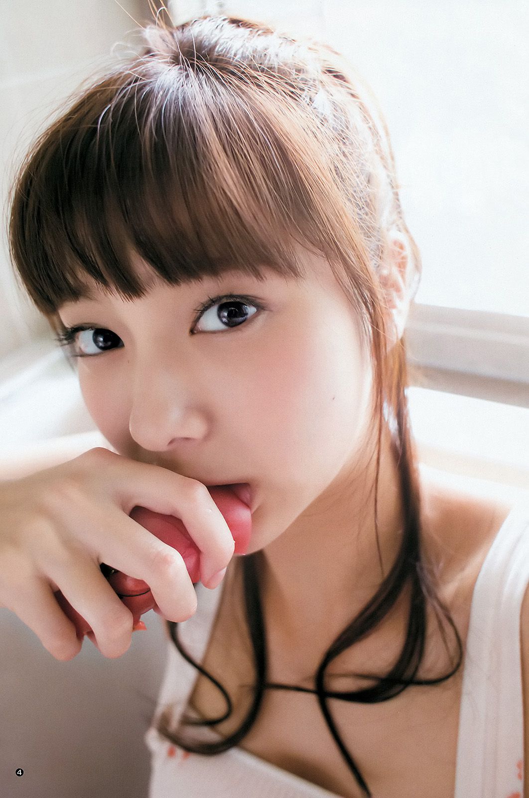 新川優愛 生駒里奈 [Weekly Young Jump] 2015年No.34 写真杂志