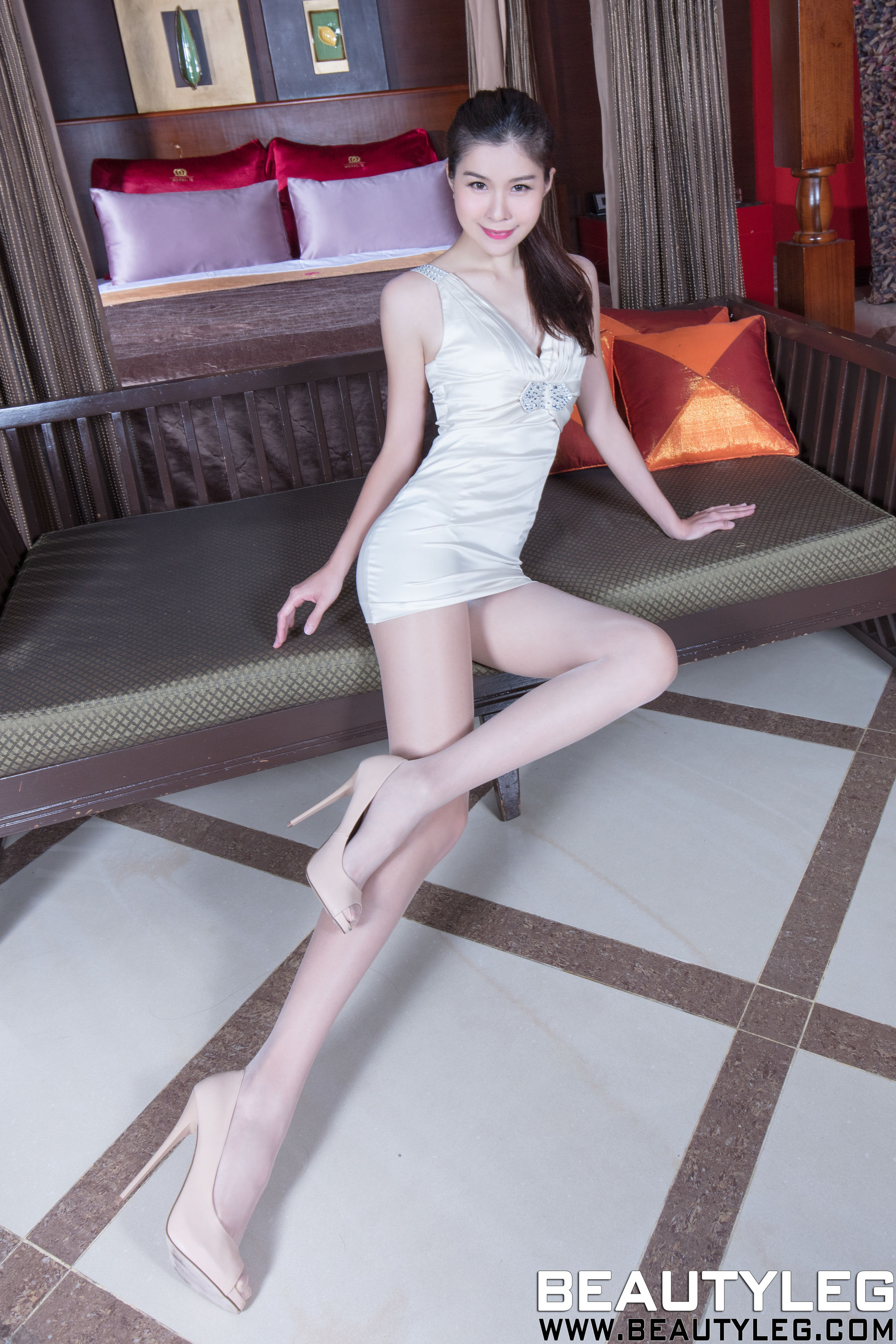 [Beautyleg] No.1498 腿模Sarah 丝袜美腿写真