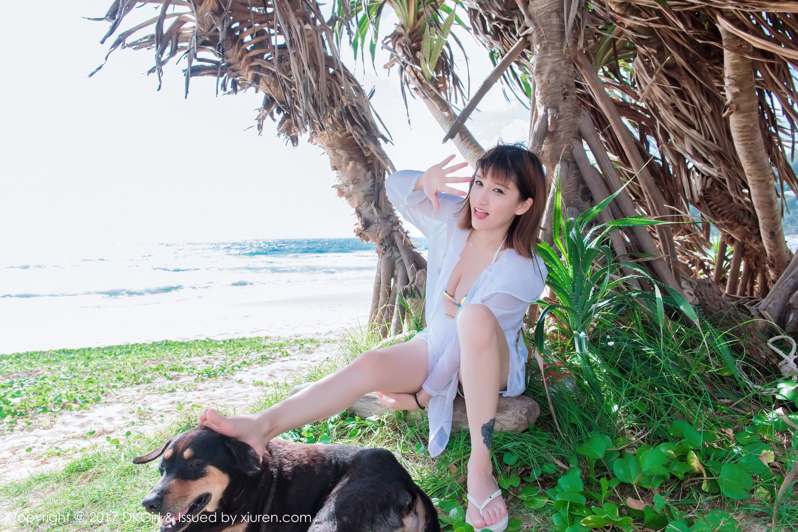 K8傲娇萌萌Vivian《泳装+高叉+湿身》 [御女郎DKGirl] Vol.011