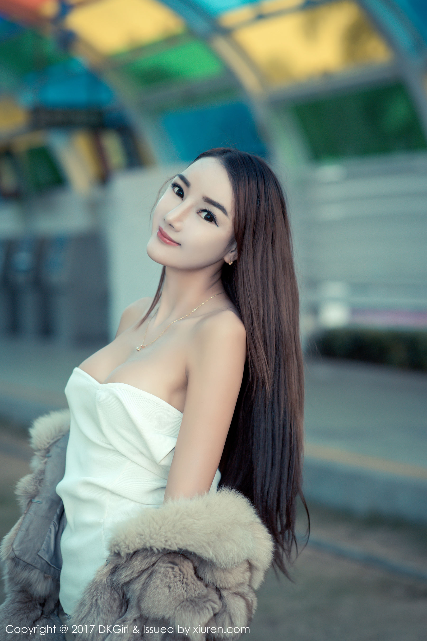 婕西儿jessie《巨乳高挑，性感狂野》 [御女郎DKGirl] VOL.030