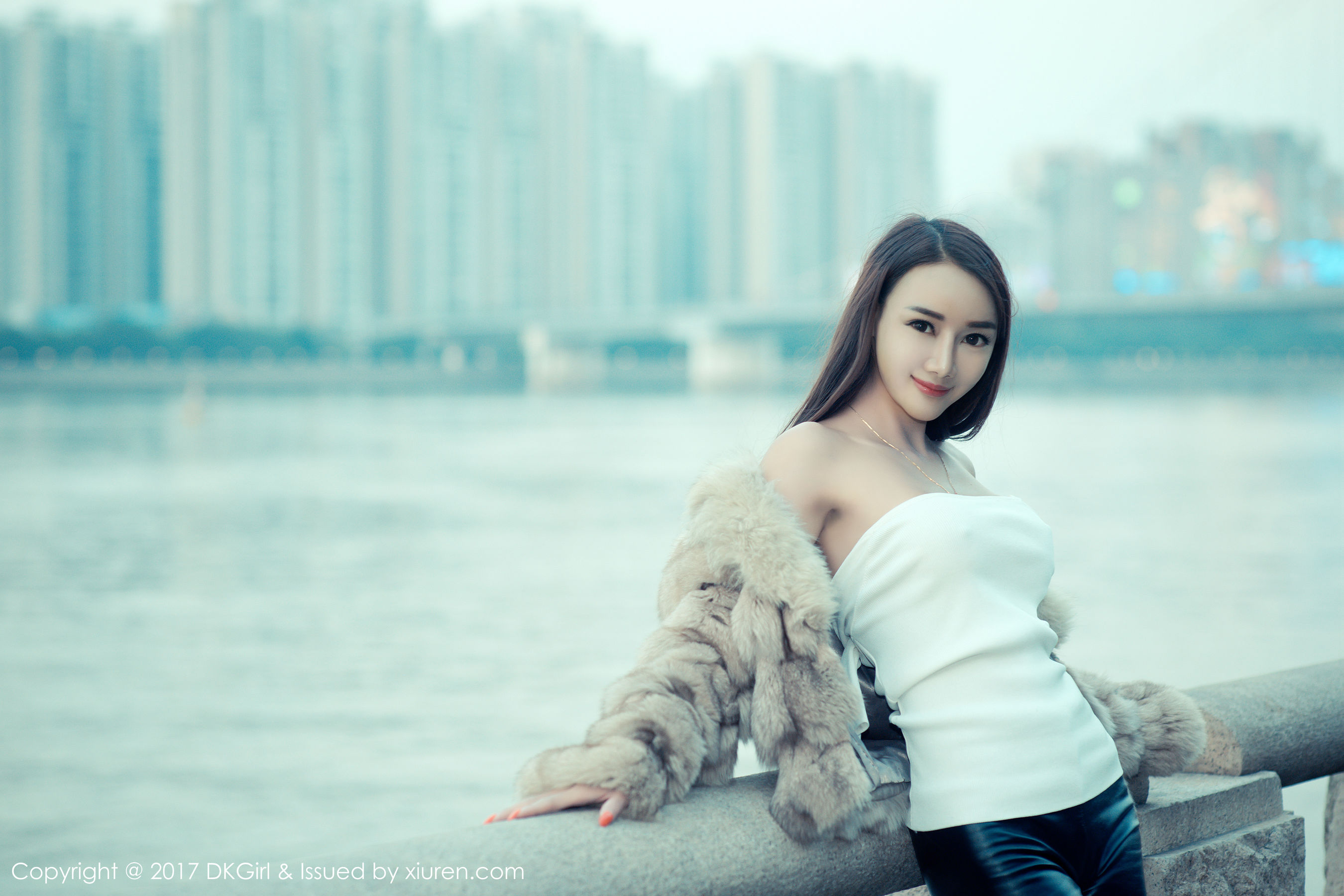 婕西儿jessie《巨乳高挑，性感狂野》 [御女郎DKGirl] VOL.030