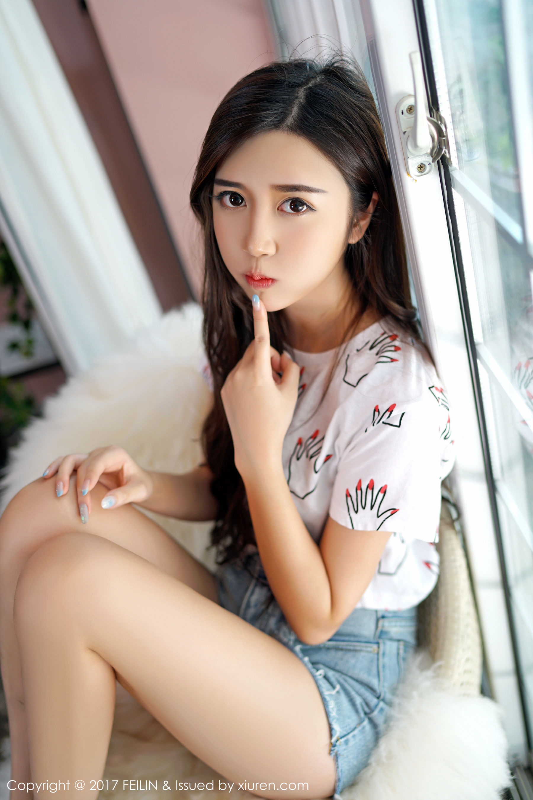 方绮言Ayaka《冰清玉洁，清新秀美》 [嗲囡囡FEILIN] VOL.074