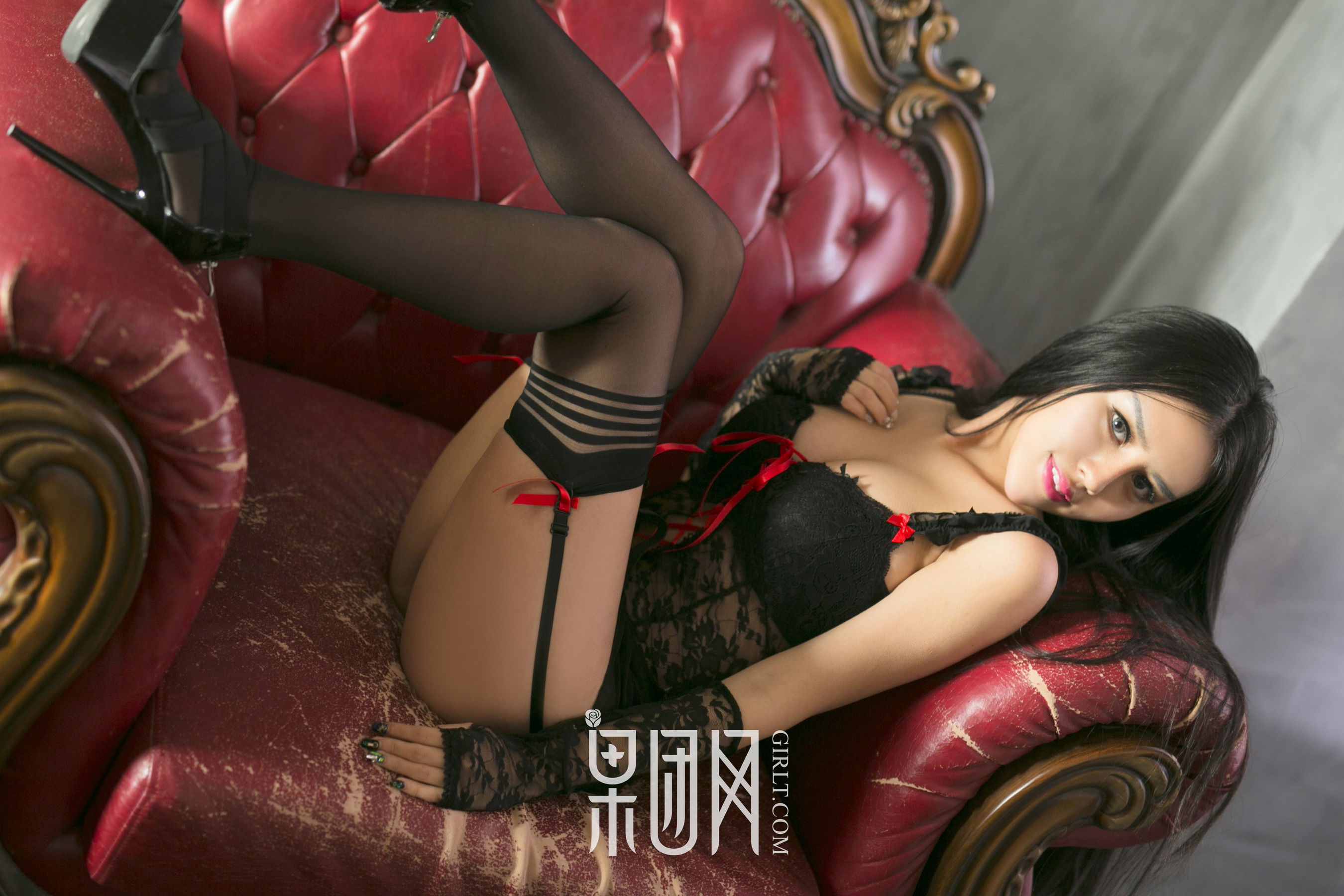 陈迪娅《黑长直 镂空蕾丝小丁春光乍泄》 [果团网Girlt] No.004