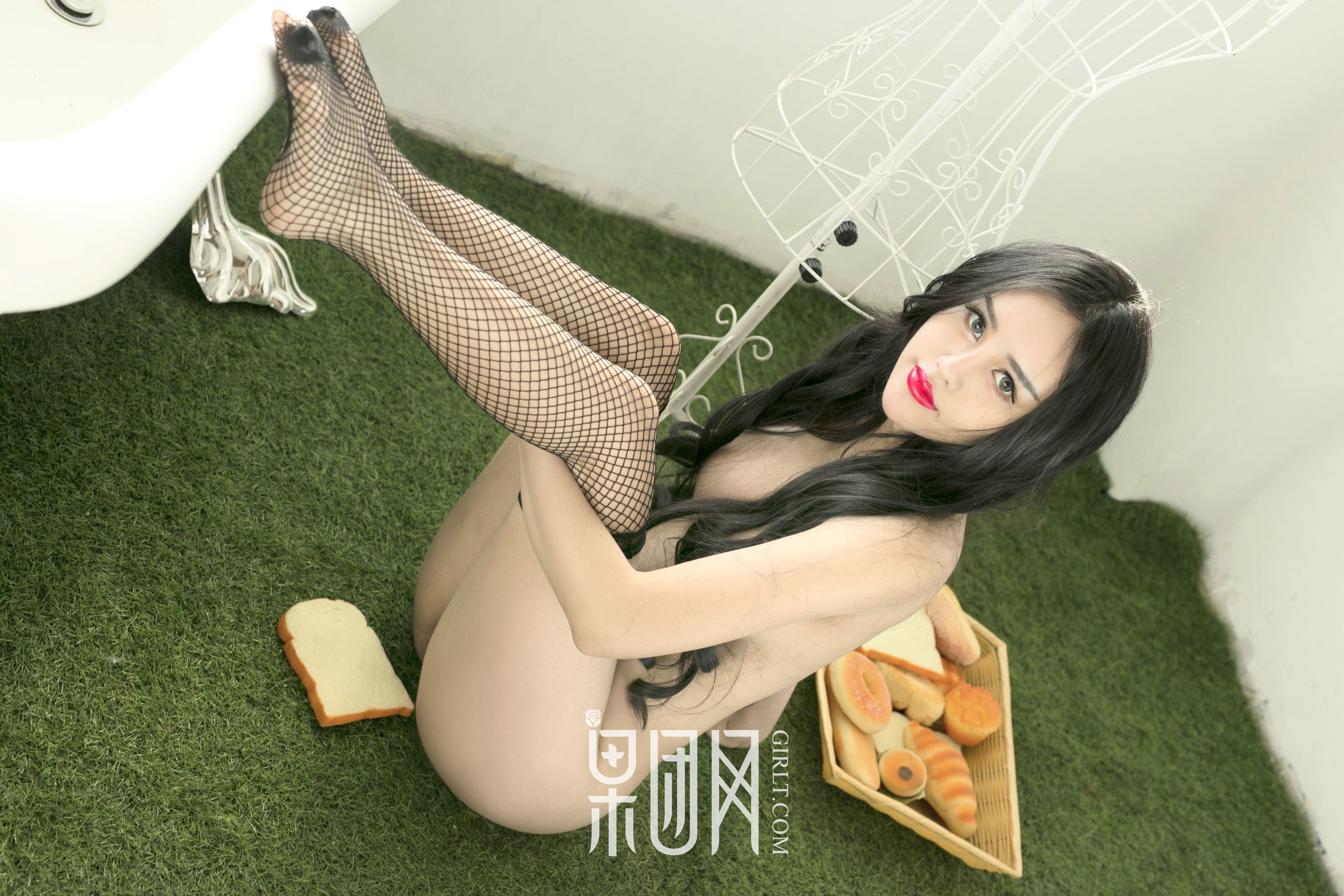 陈迪娅《浴缸双手难遮三点》 [果团网Girlt] No.006