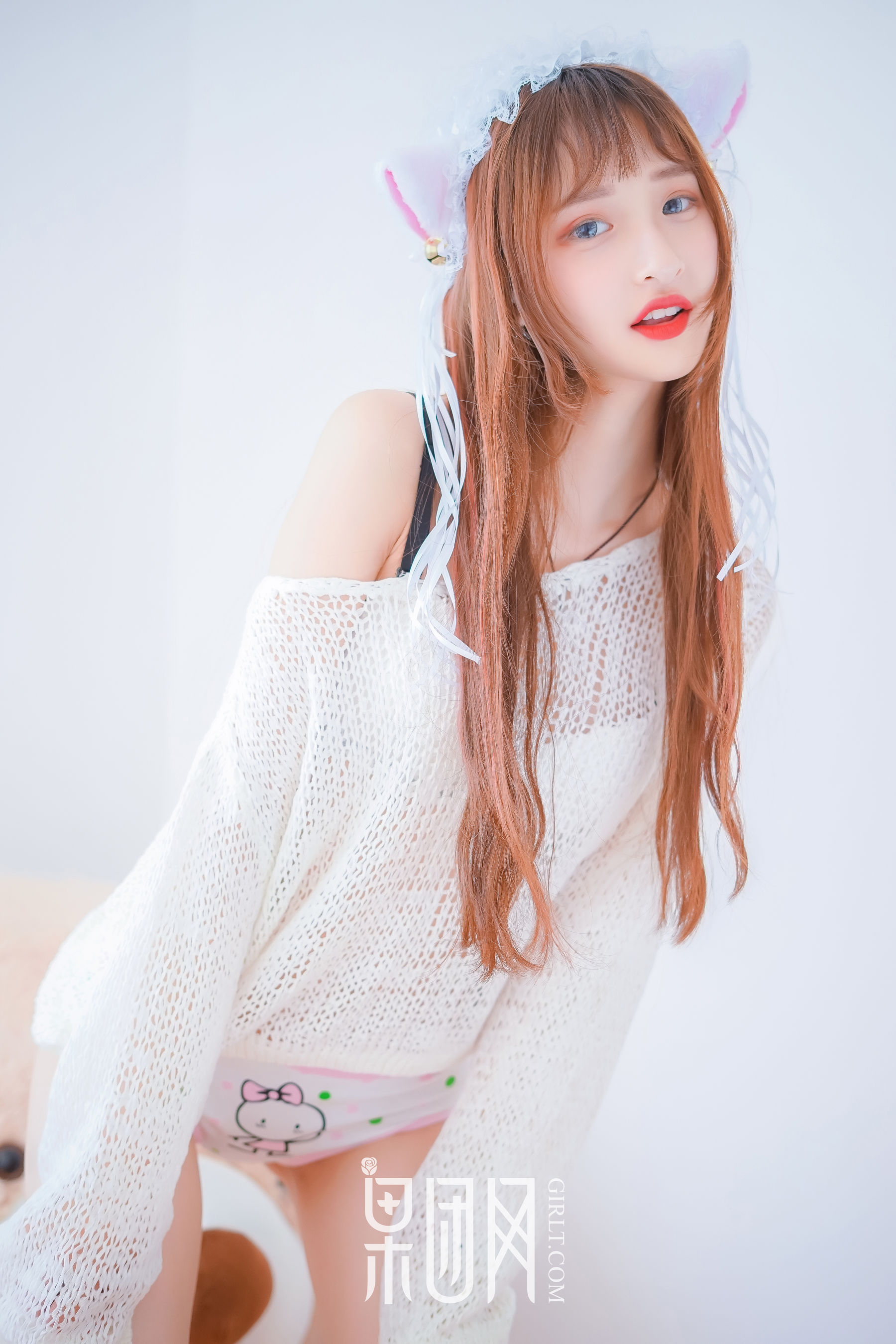 little贝殼《裸露香肩美背大玩cosplay》 [果团网Girlt] No.022