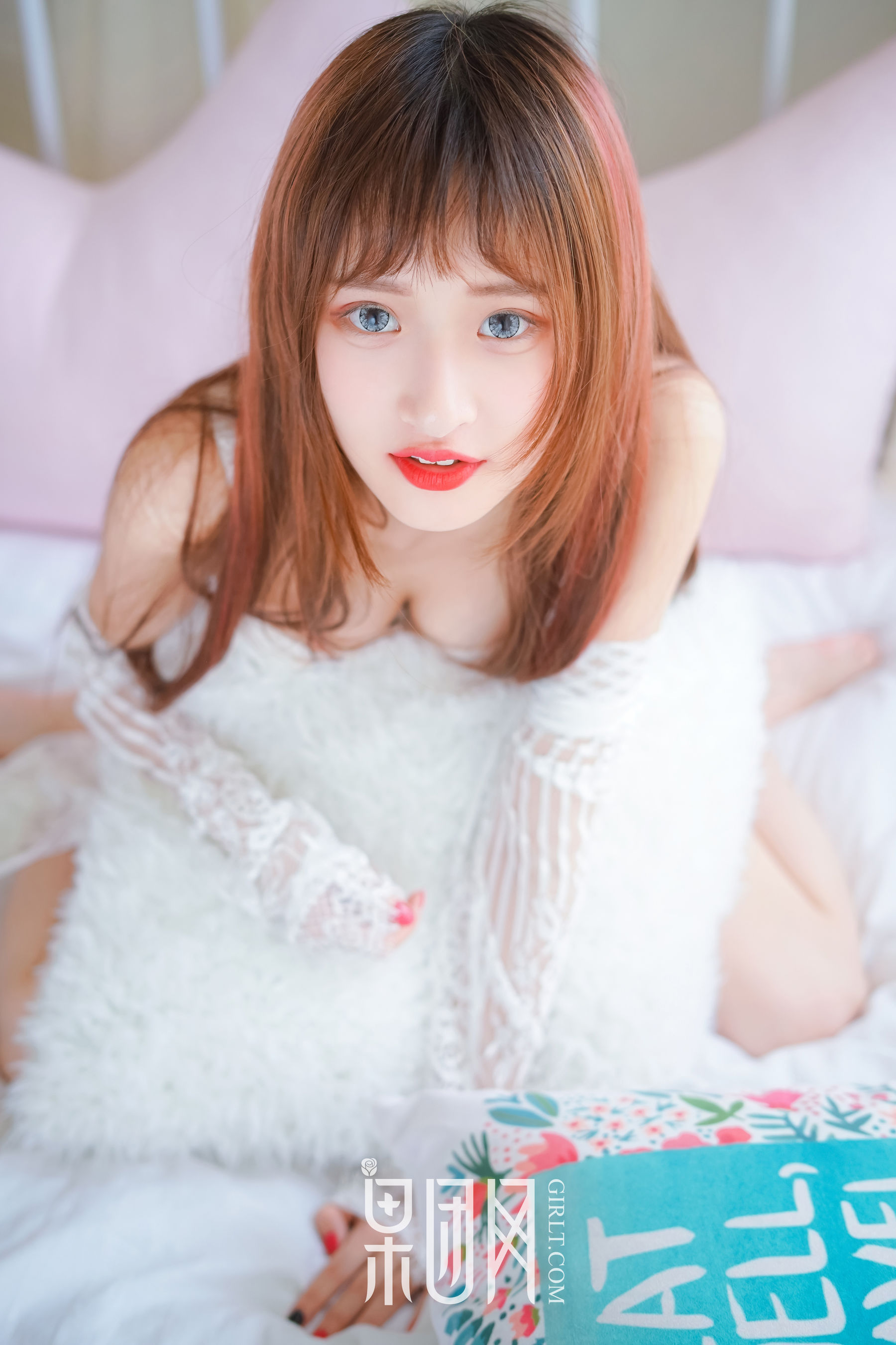 little贝殼《裸露香肩美背大玩cosplay》 [果团网Girlt] No.022