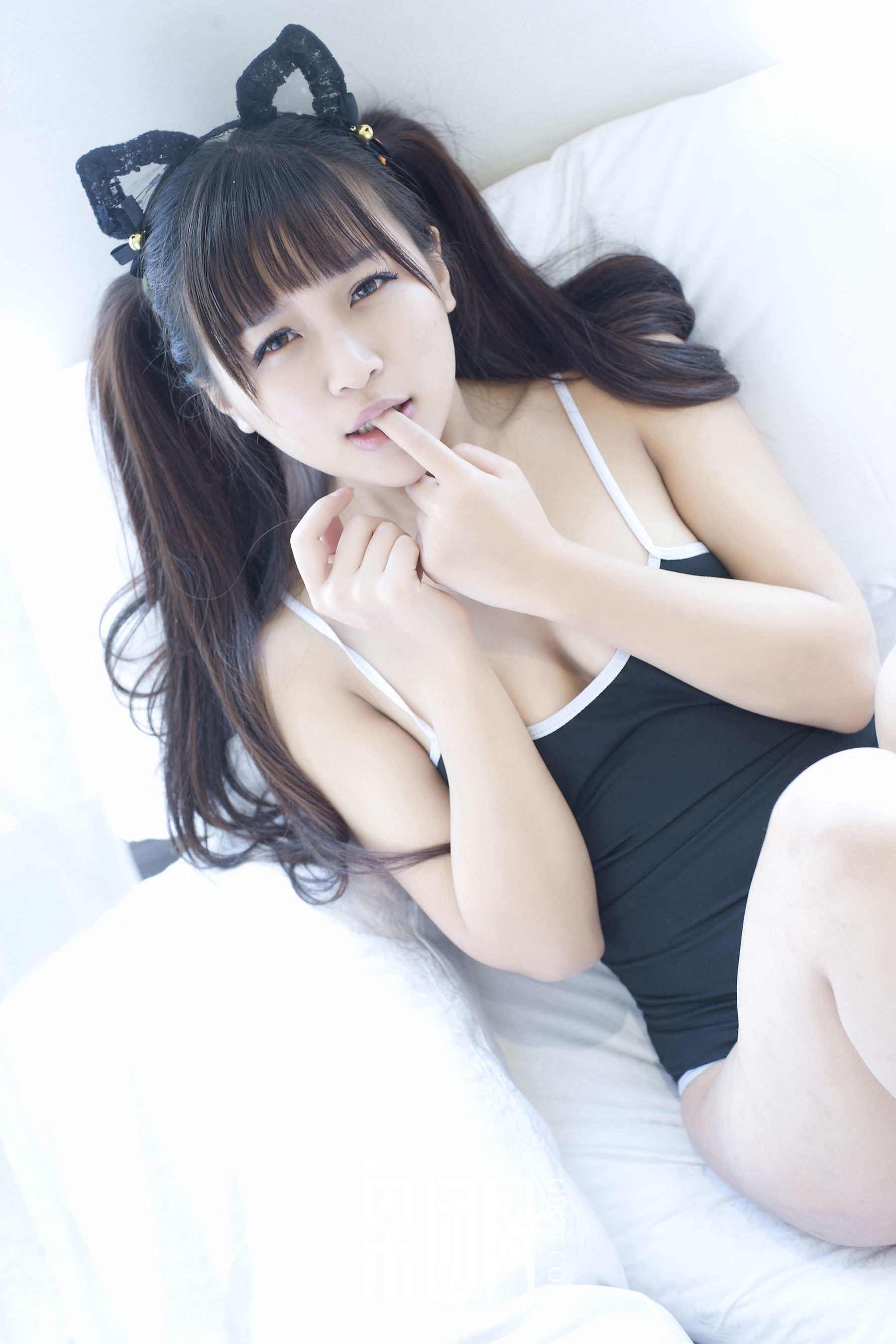 熙恩《日系连体运动服+日系吊带深沟》 [果团网Girlt] No.030