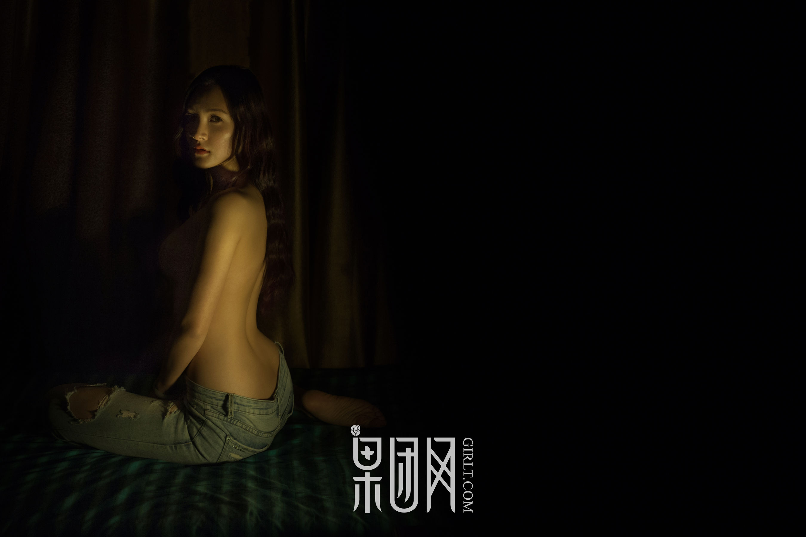 美女画家《全裸上阵人体艺术》 [果团网Girlt] No.033