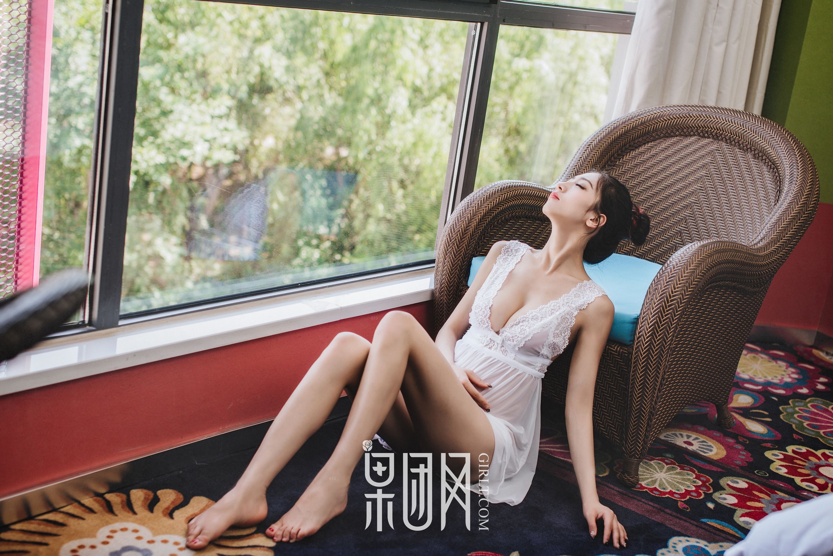 通灵儿《长腿嫩模 34D酥胸》 [果团网Girlt] No.040