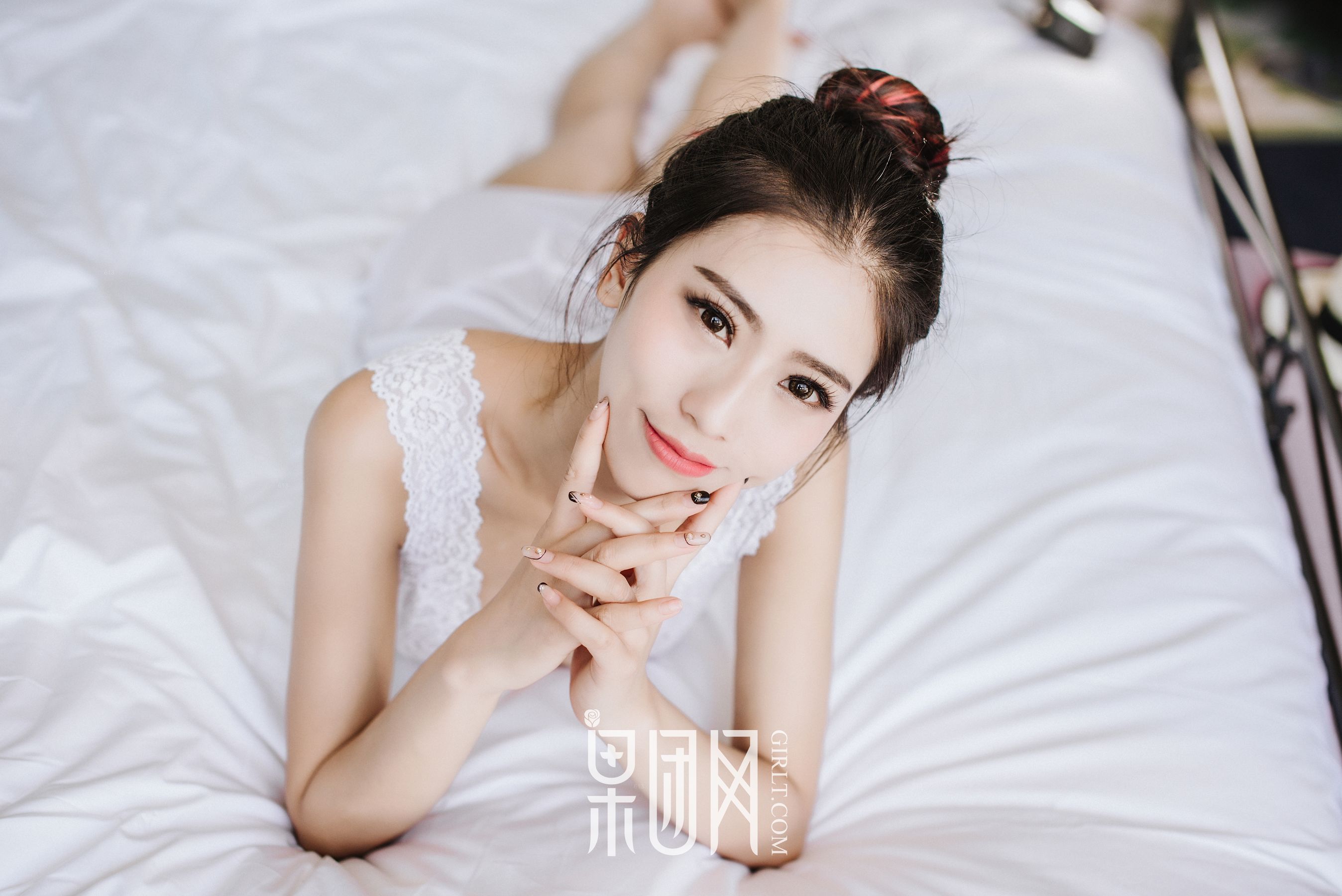 通灵儿《长腿嫩模 34D酥胸》 [果团网Girlt] No.040